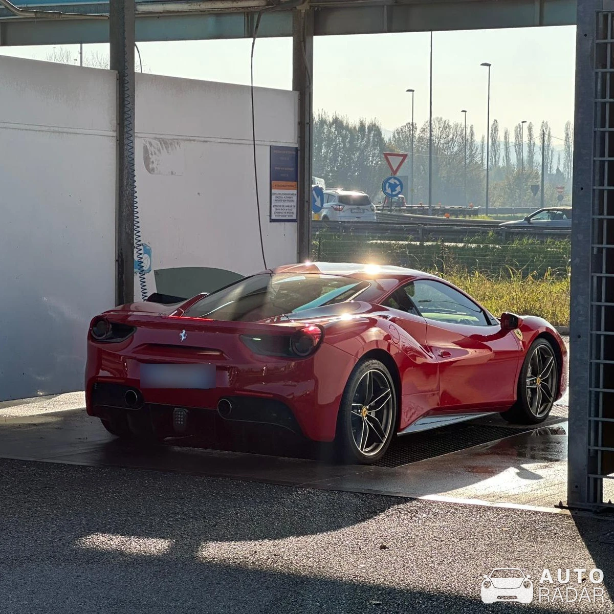 Ferrari 488 GTB spotted in Province of Vicenza, Italy
