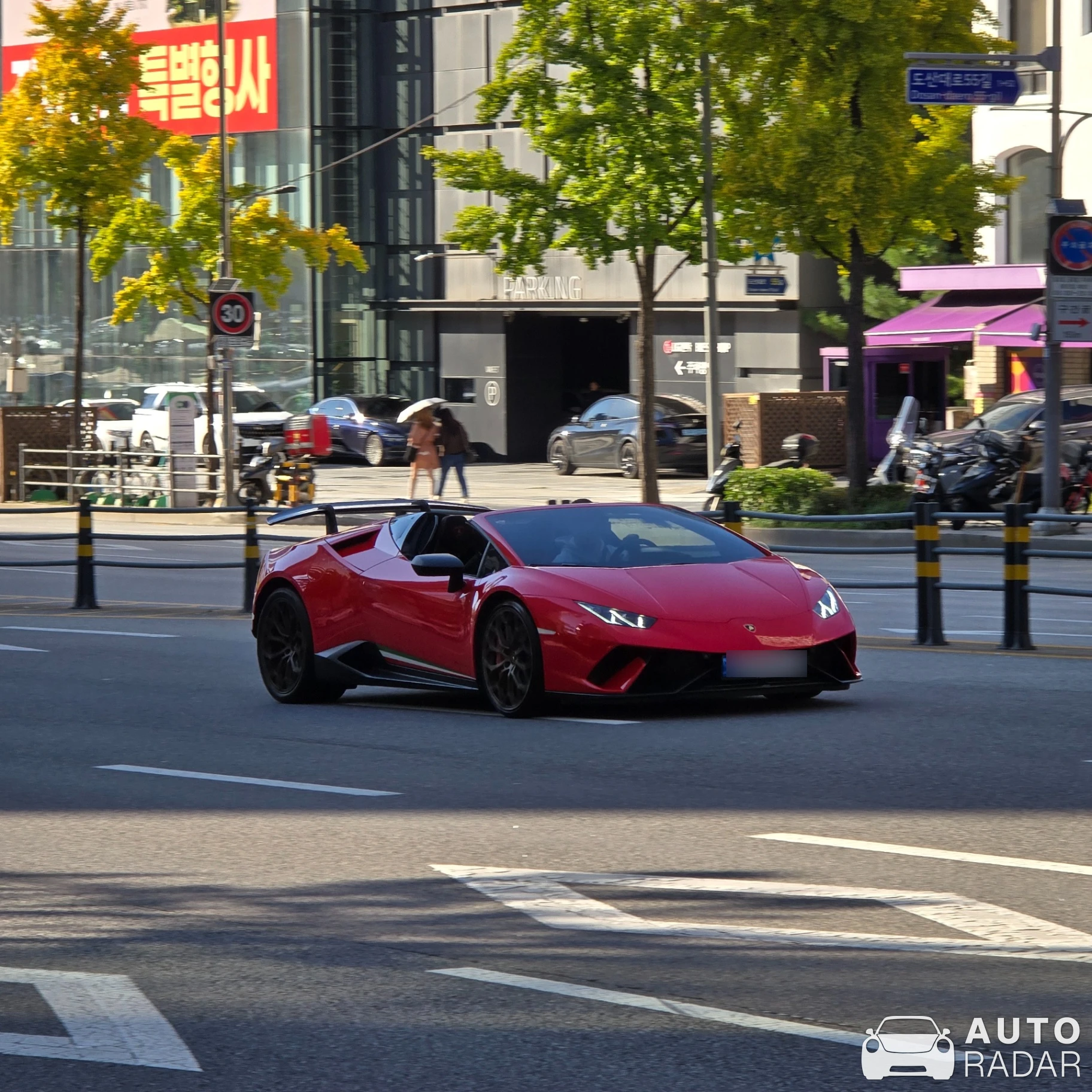 Lamborghini Huracán LP640-4 Performante Spyder spotted in 강남구, 대한민국