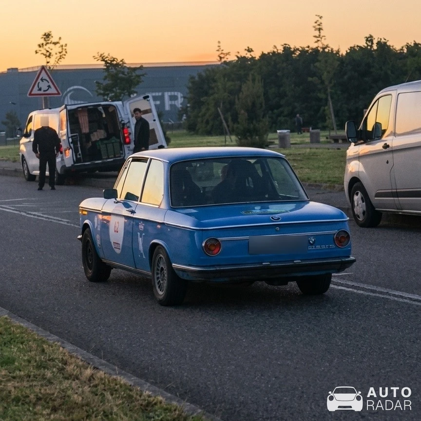 BMW 2002 tii spotted in Blagnac