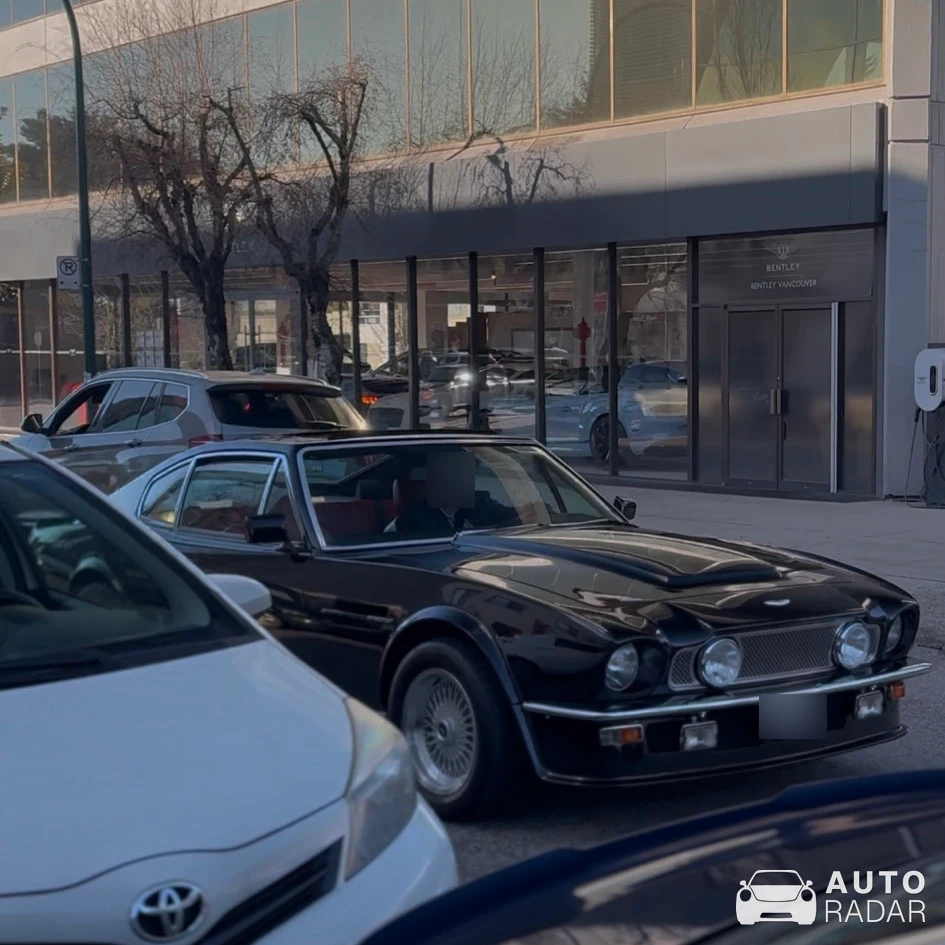 Aston Martin Vantage 1972-1973 spotted in Vancouver