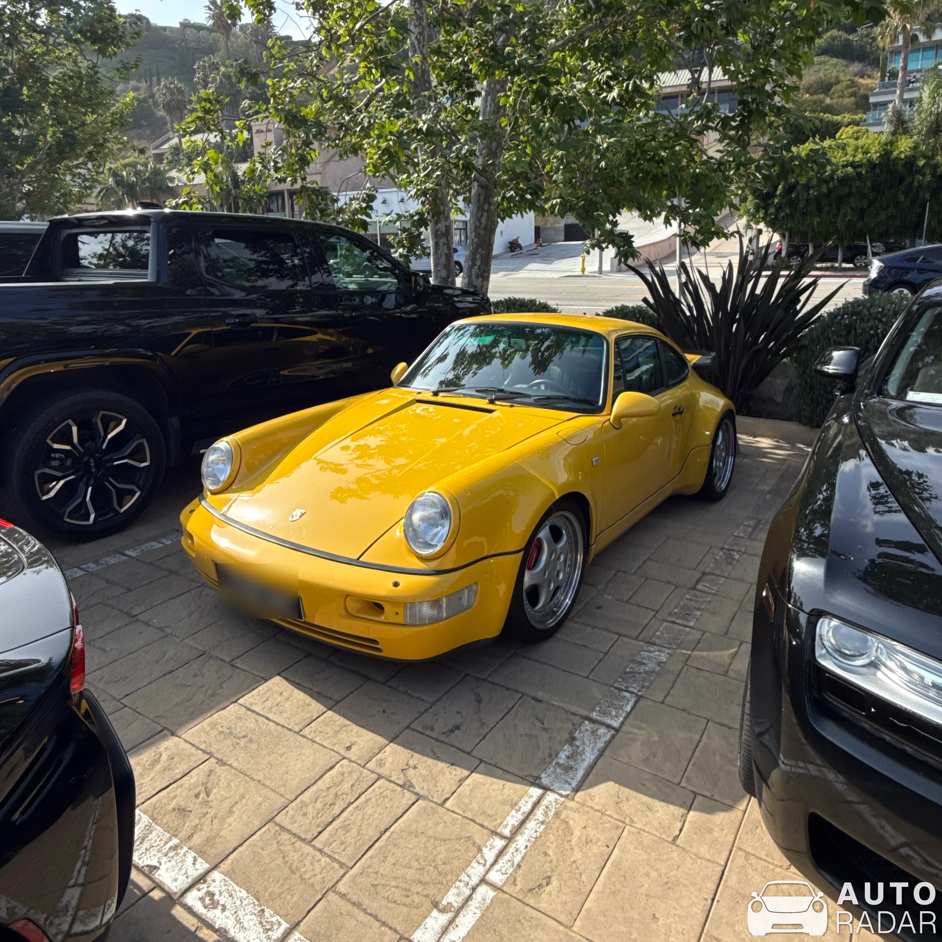 Porsche 964 Turbo 3.6 spotted in Malibu