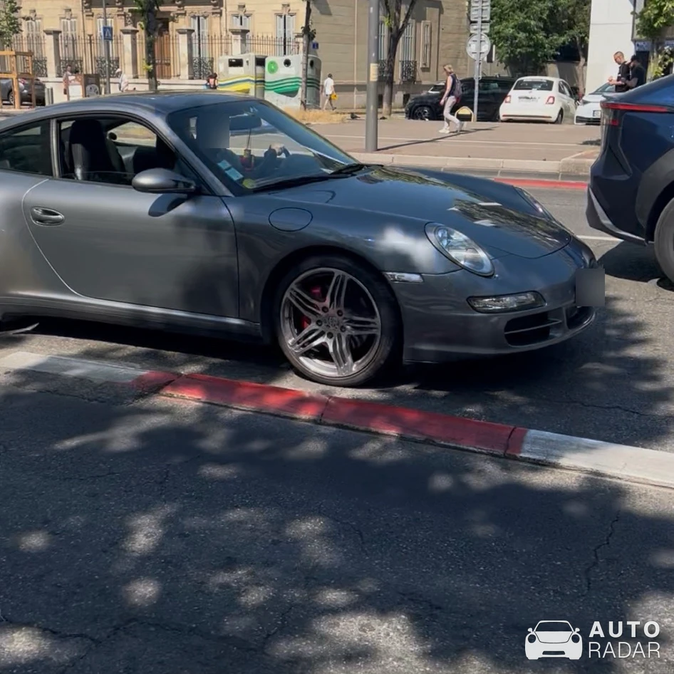 Porsche 997 Carrera S spotted in Marseille