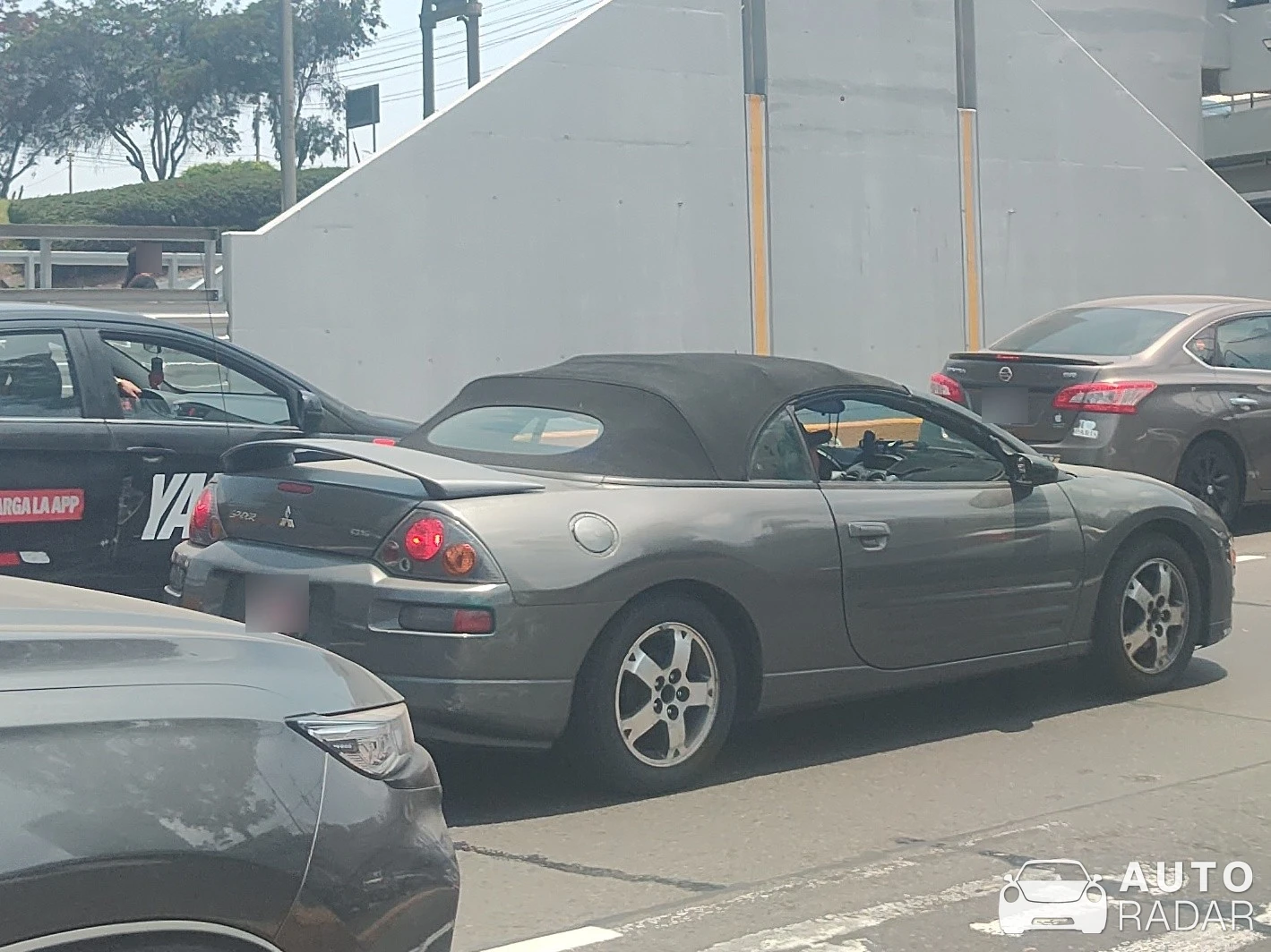 Mitsubishi Eclipse Spyder spotted in Lima