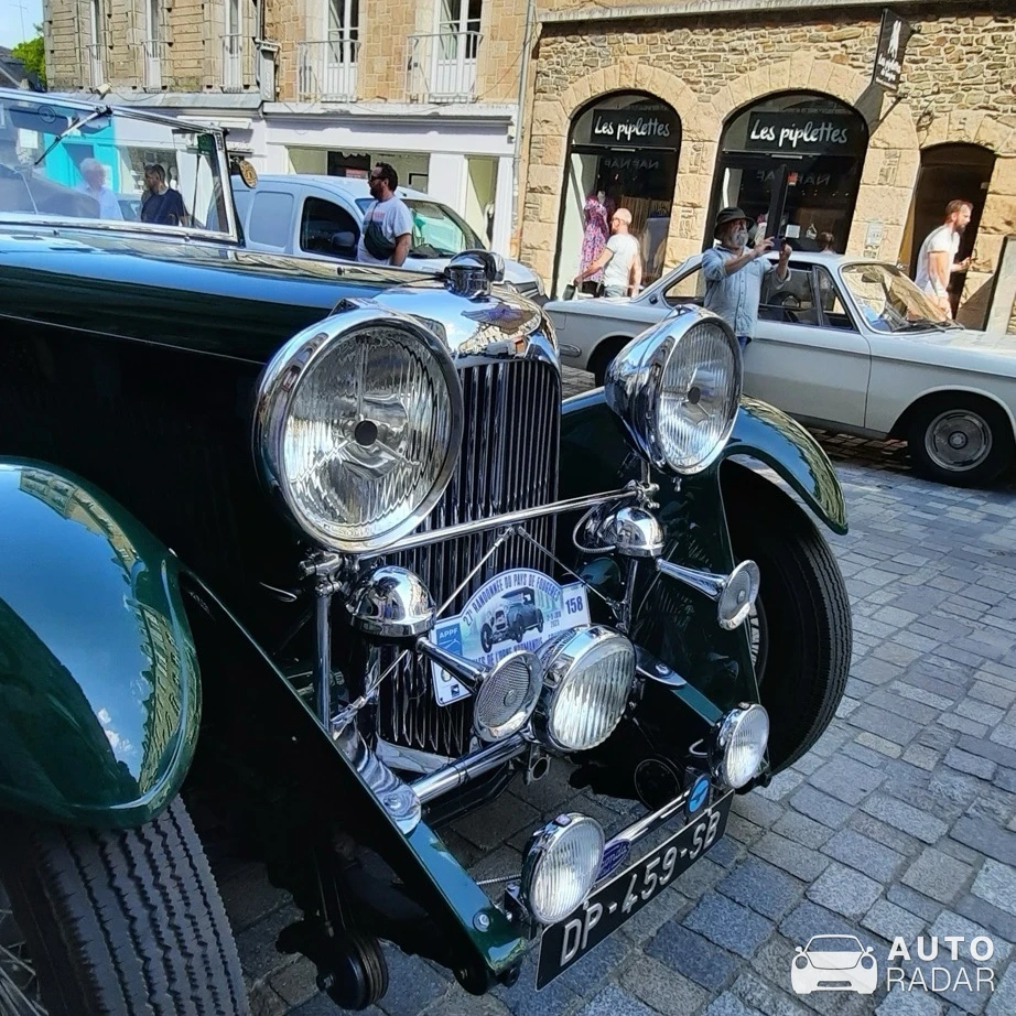 Lagonda LG45 spotted in Fougères