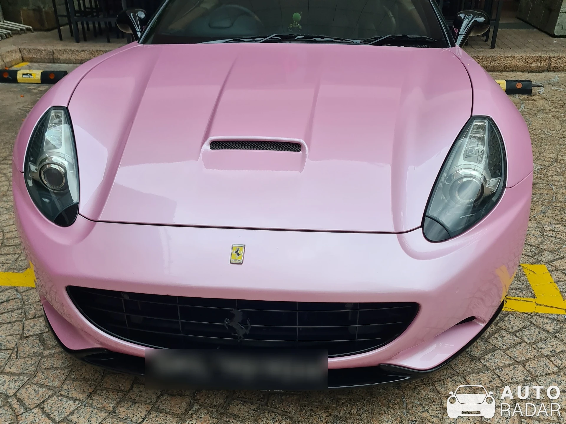 Ferrari California spotted in Singapore, Singapore