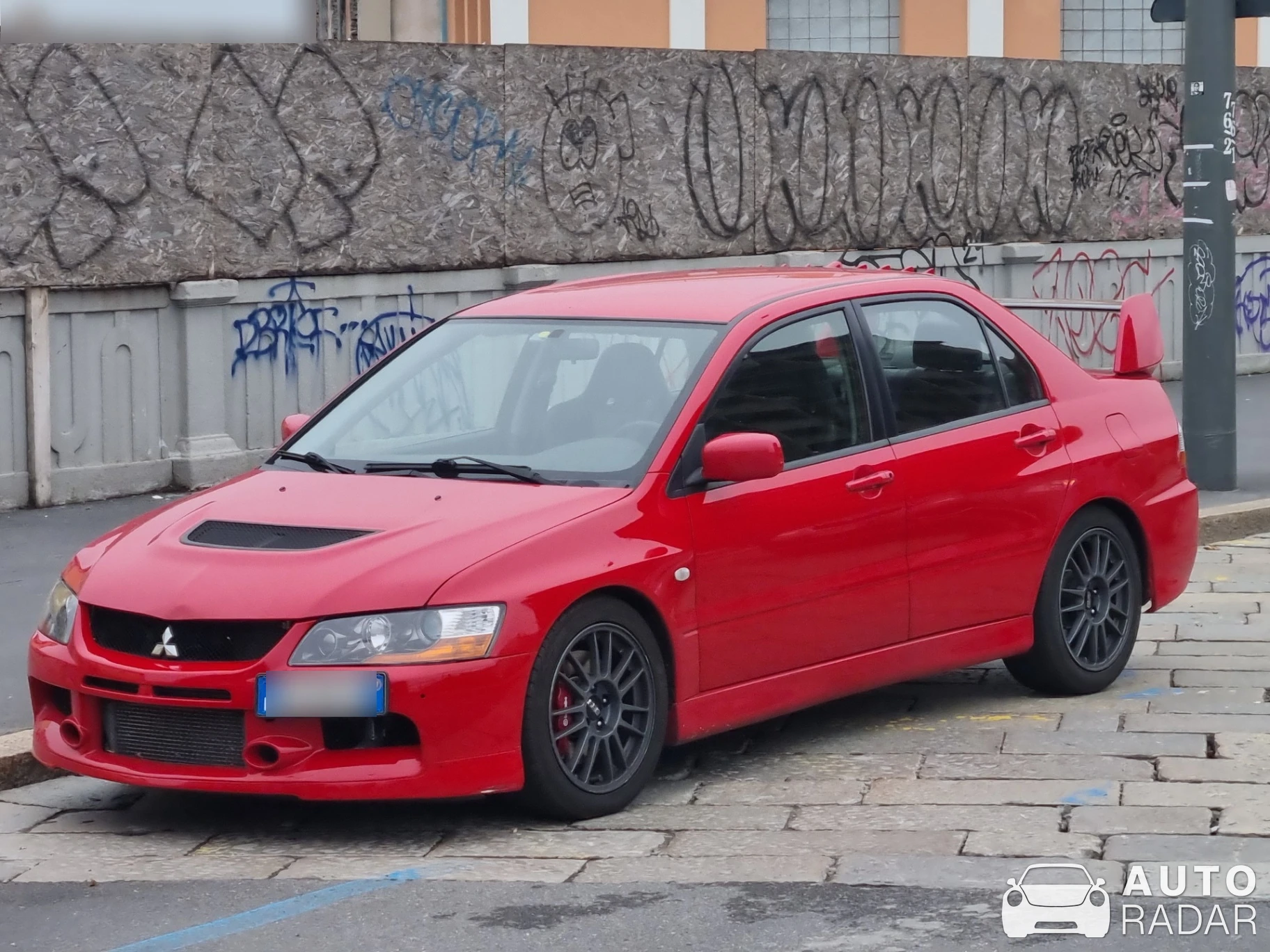 Mitsubishi Lancer Evolution IX GSR spotted in Milano