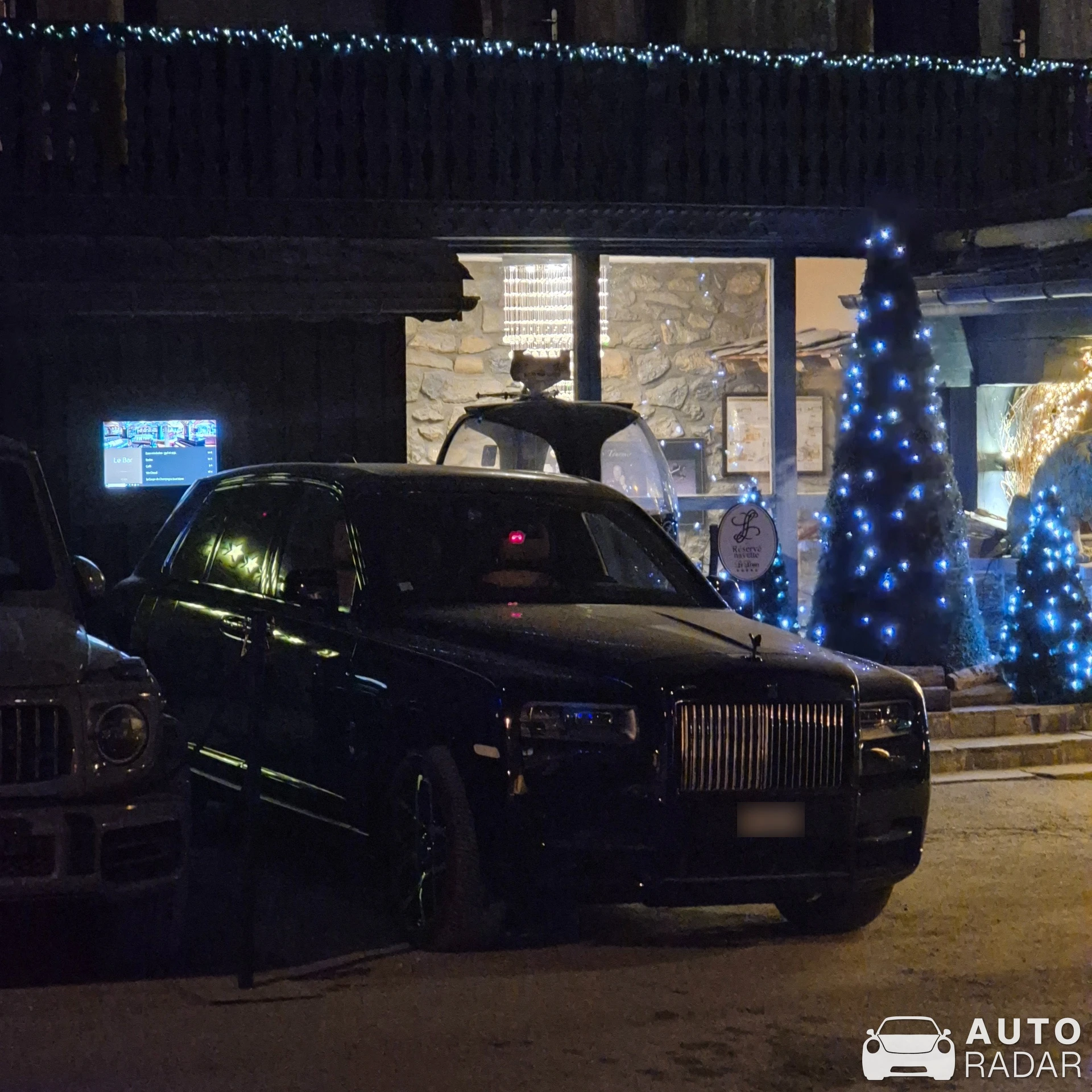 Rolls-Royce Cullinan Black Badge spotted in Courchevel, France