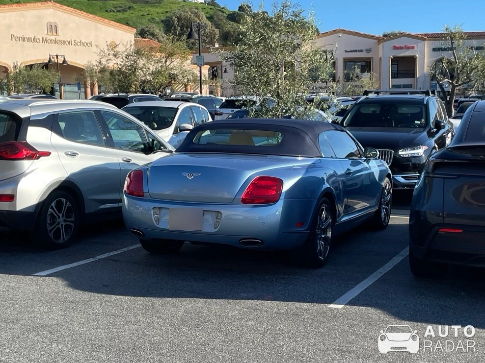 Bentley Continental GTC V8 Azure spotted in Rancho Palos Verdes