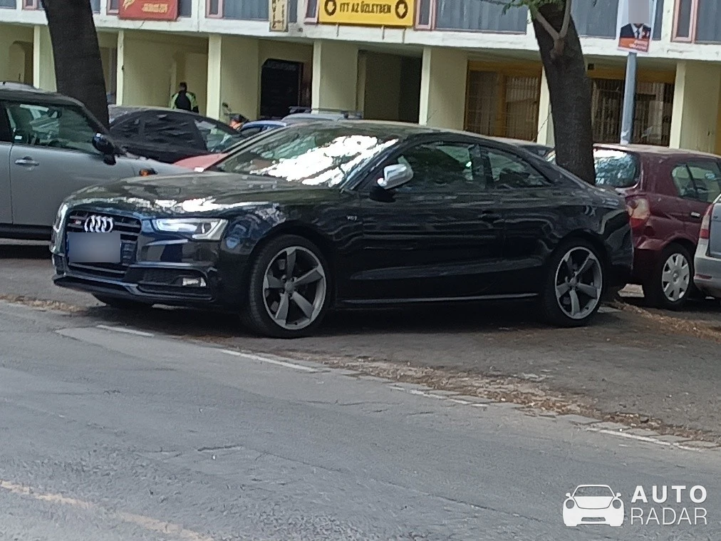Audi S5 B8 Cabriolet spotted in Budapest