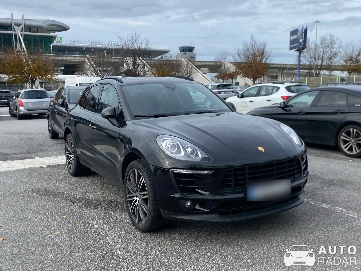 Porsche Macan S Diesel spotted in Moreira