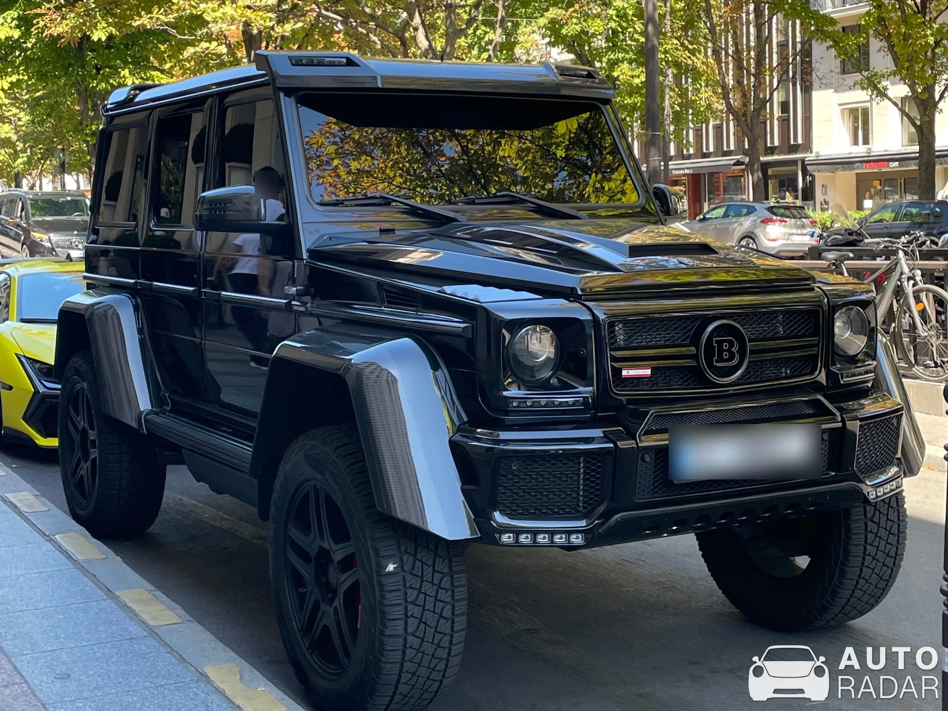 Mercedes-Benz Brabus G 800 spotted in Paris