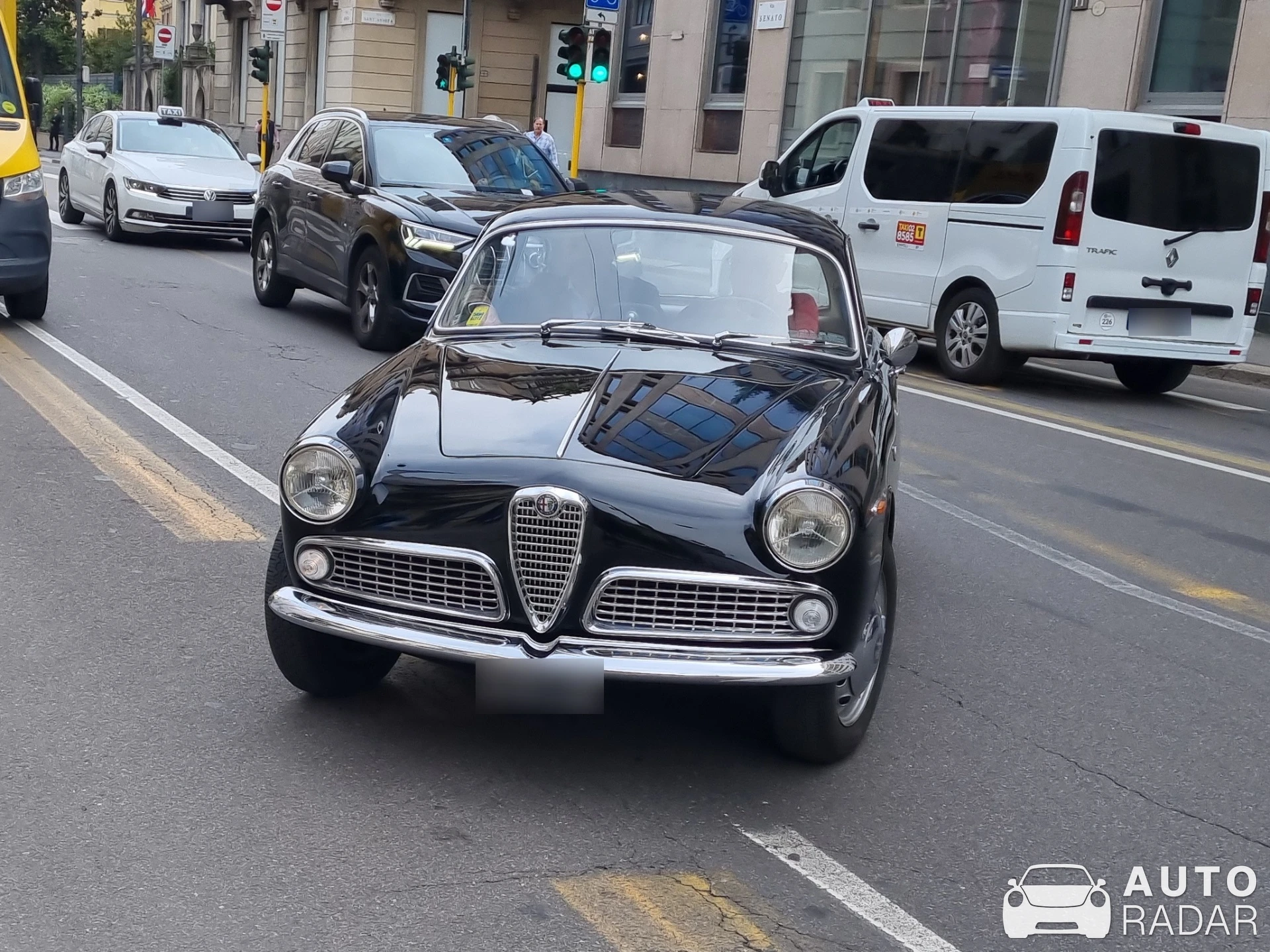 Alfa Romeo Giulietta Sprint 1600 spotted in Milano