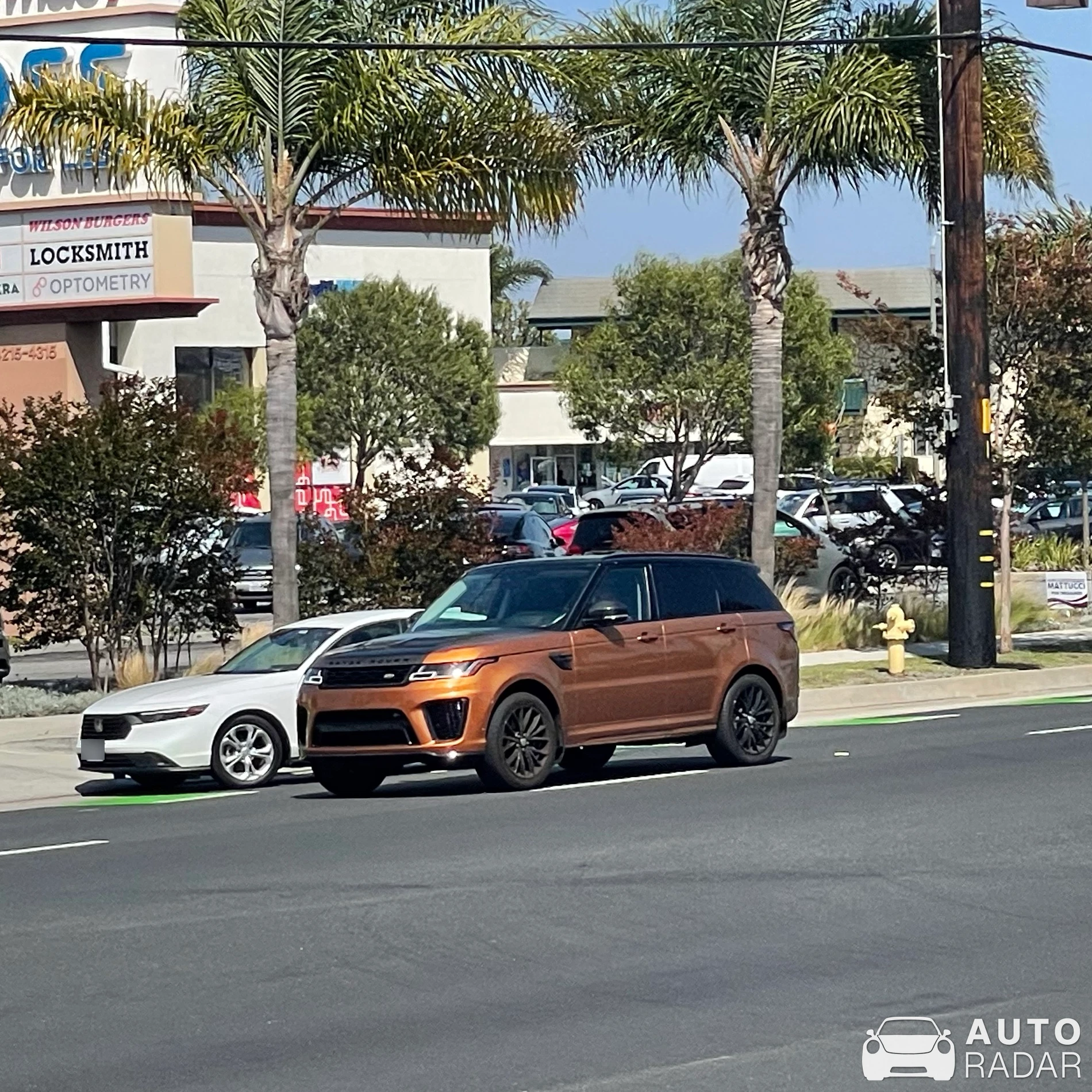 Land Rover Range Rover Sport SVR 2018 Carbon Edition spotted in Torrance