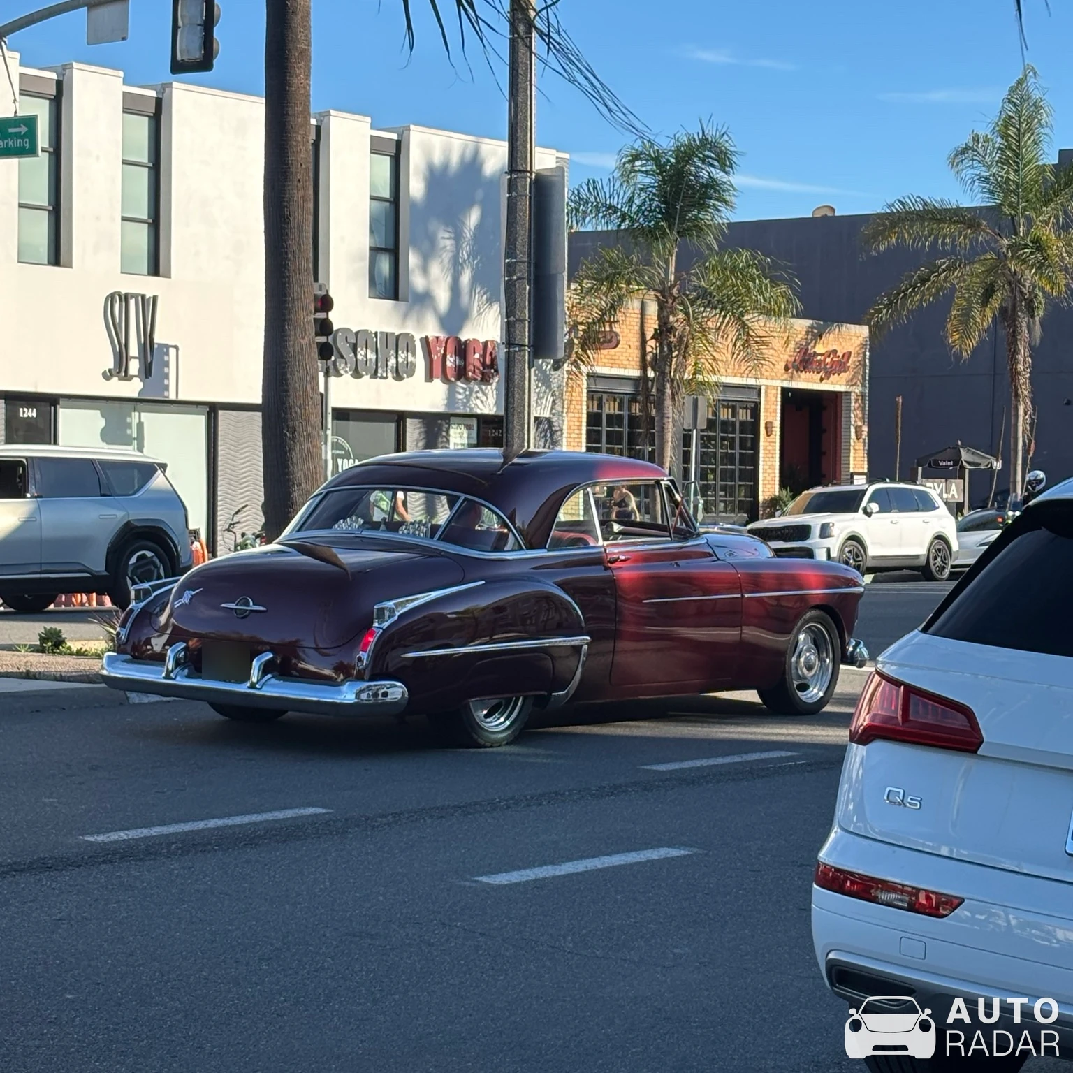 Oldsmobile F-85 spotted in Hermosa Beach