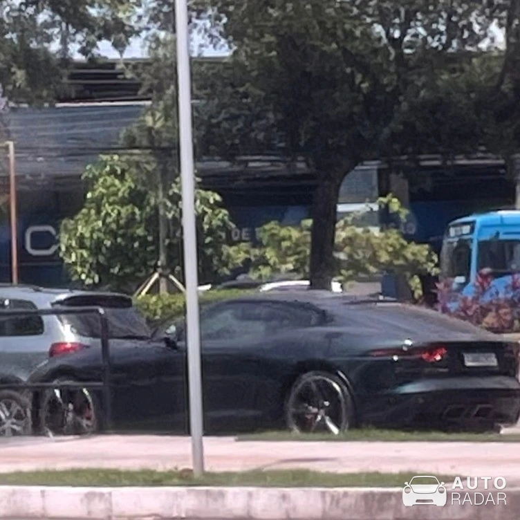 Jaguar F-Type Coupé 2017 spotted in Belvedere, Brazil