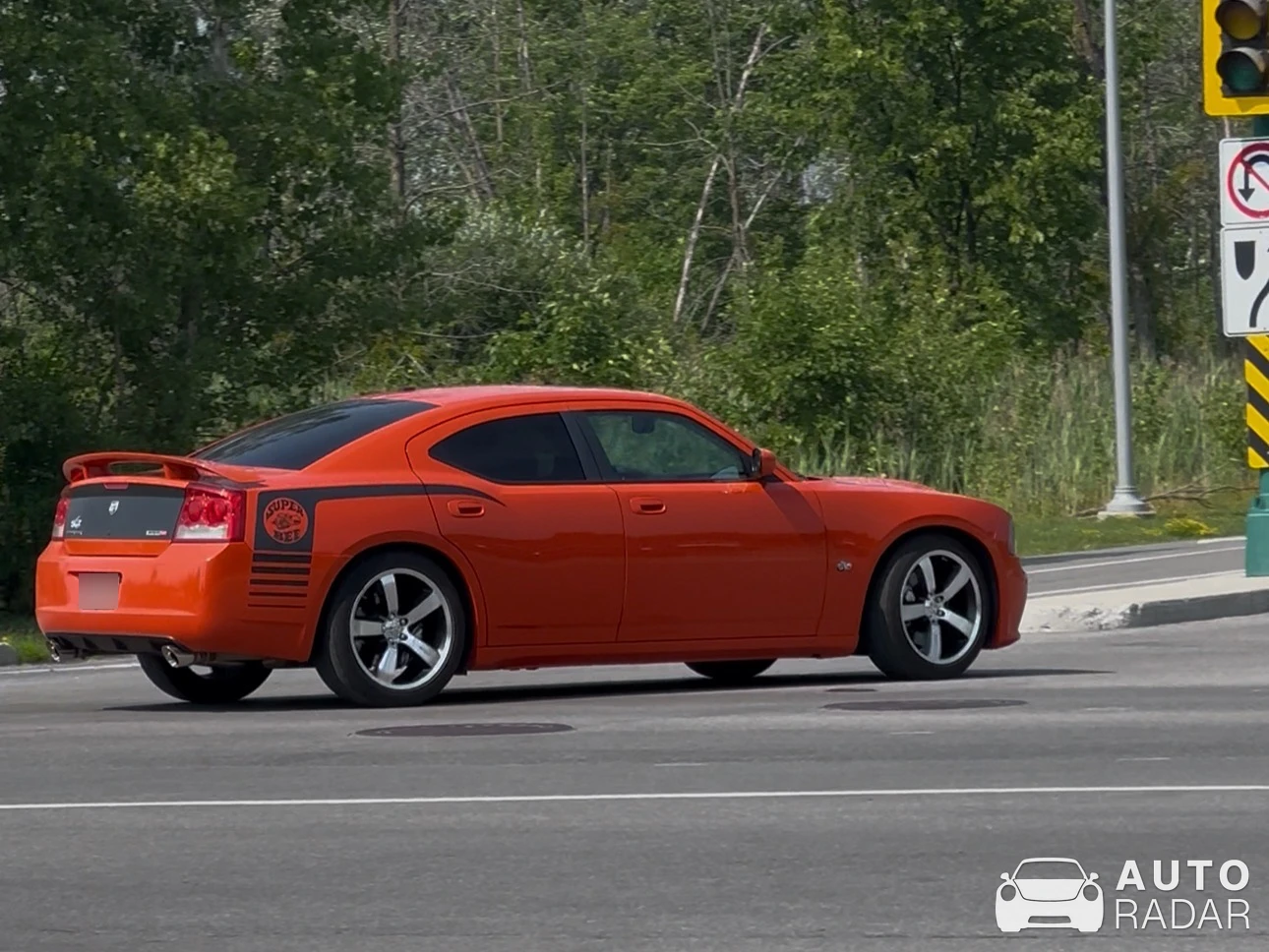 Dodge Charger SRT-8 Super Bee 2012 spotted in Terrebonne