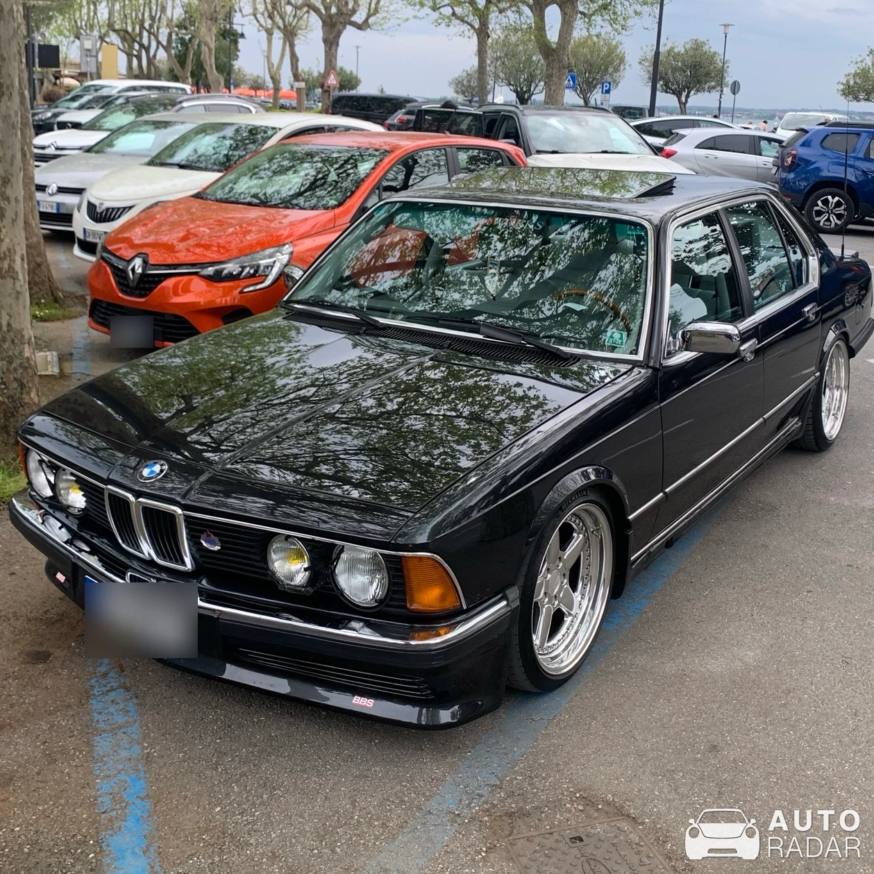 BMW 745i E23 spotted in Sirmione