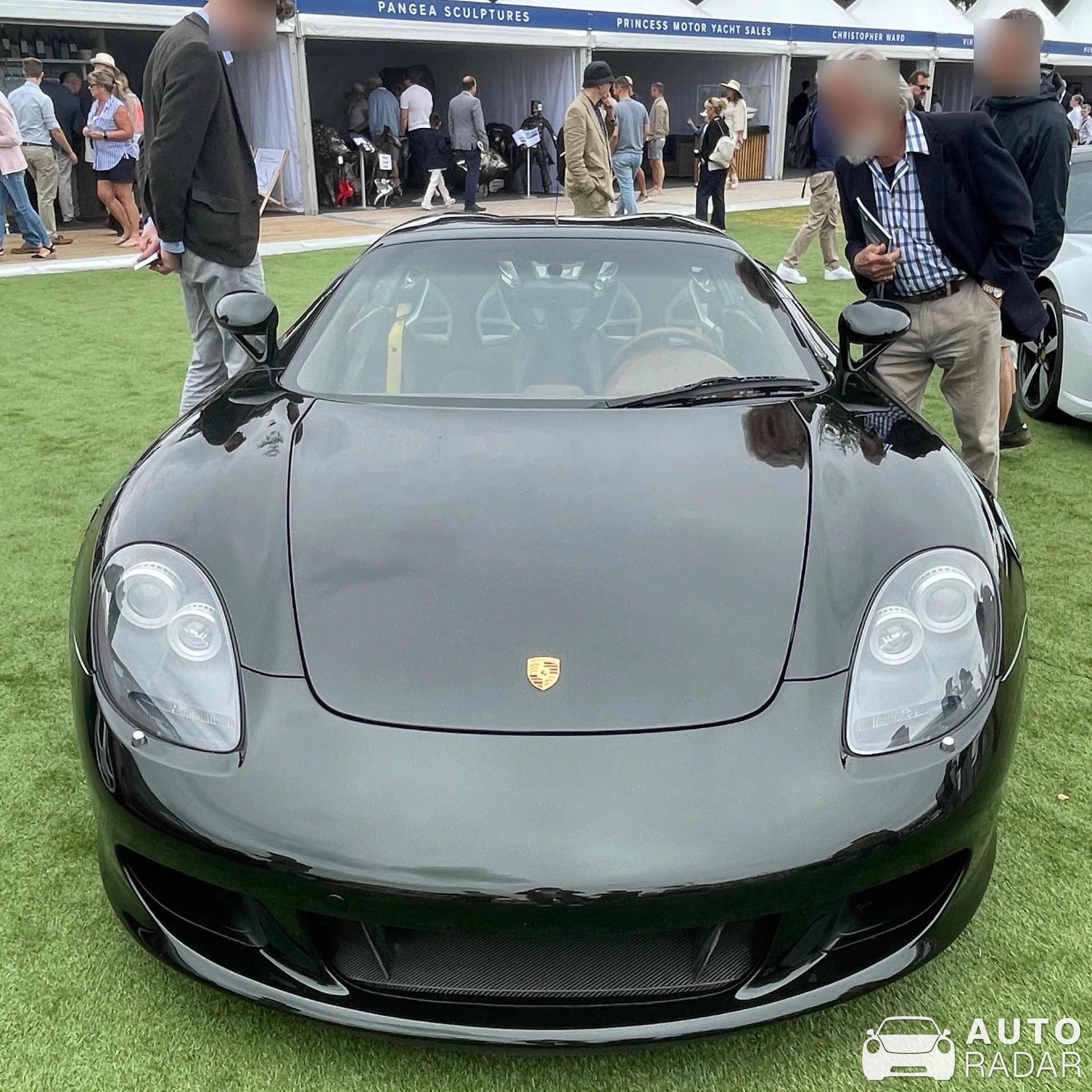 Porsche Carrera GT spotted in Oxfordshire, United Kingdom