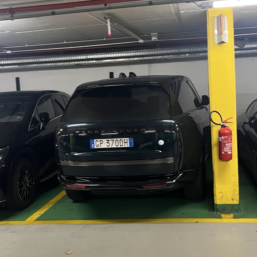 Land Rover Range Rover SV Coupé