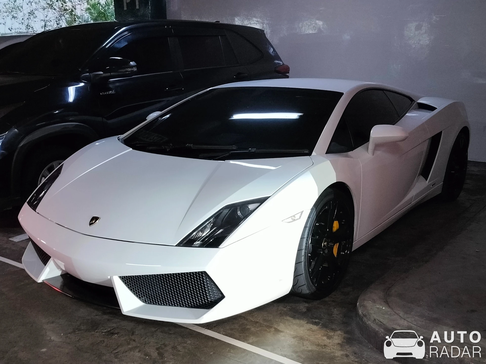 Lamborghini Gallardo LP550-2 spotted in Kota Jakarta Pusat, Indonesia