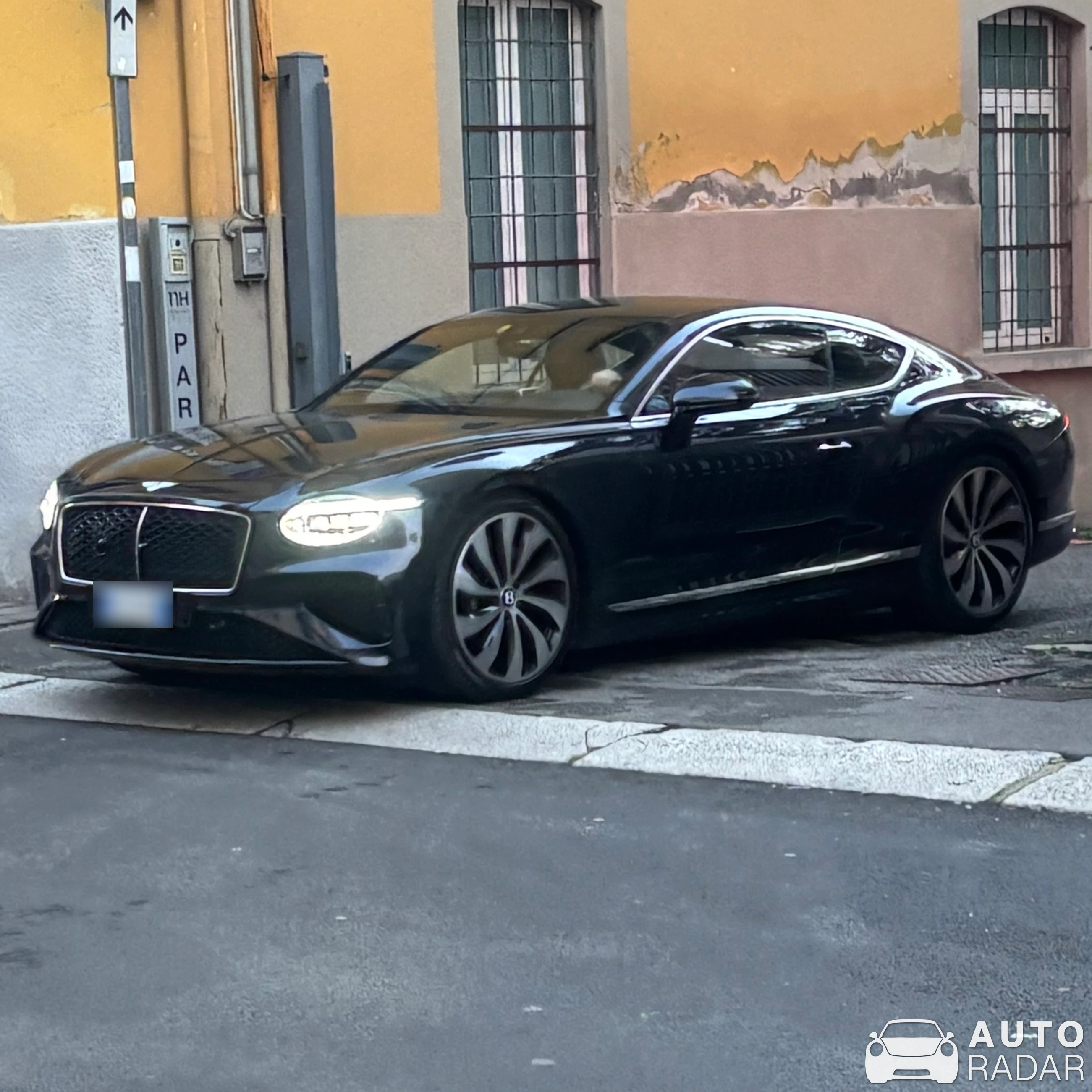 Bentley Continental GT spotted in Bergamo, Italia