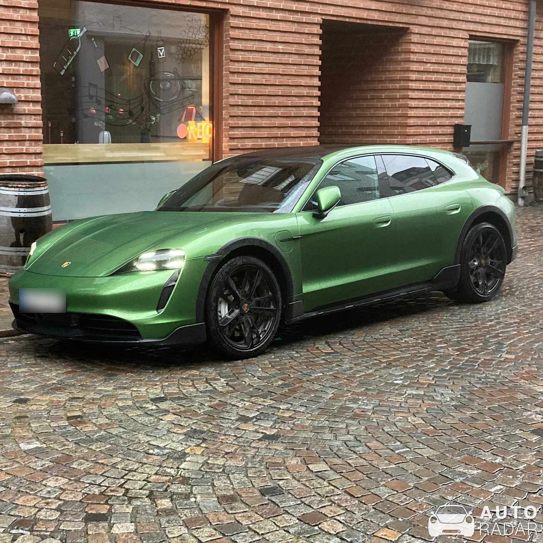 Porsche Taycan 4S Cross Turismo spotted in Malmö, Sweden