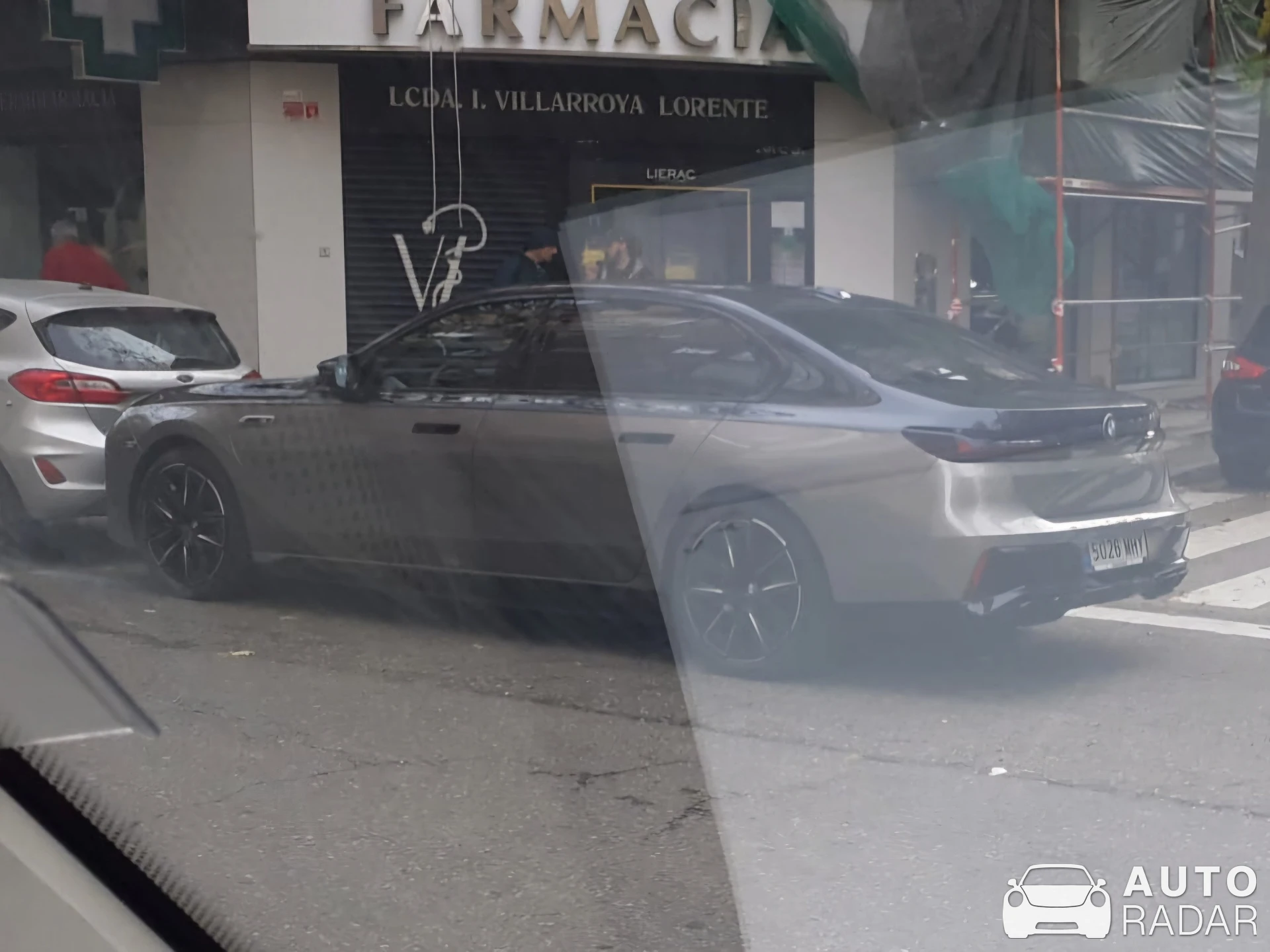 BMW M760e xDrive spotted in Zaragoza, Spain