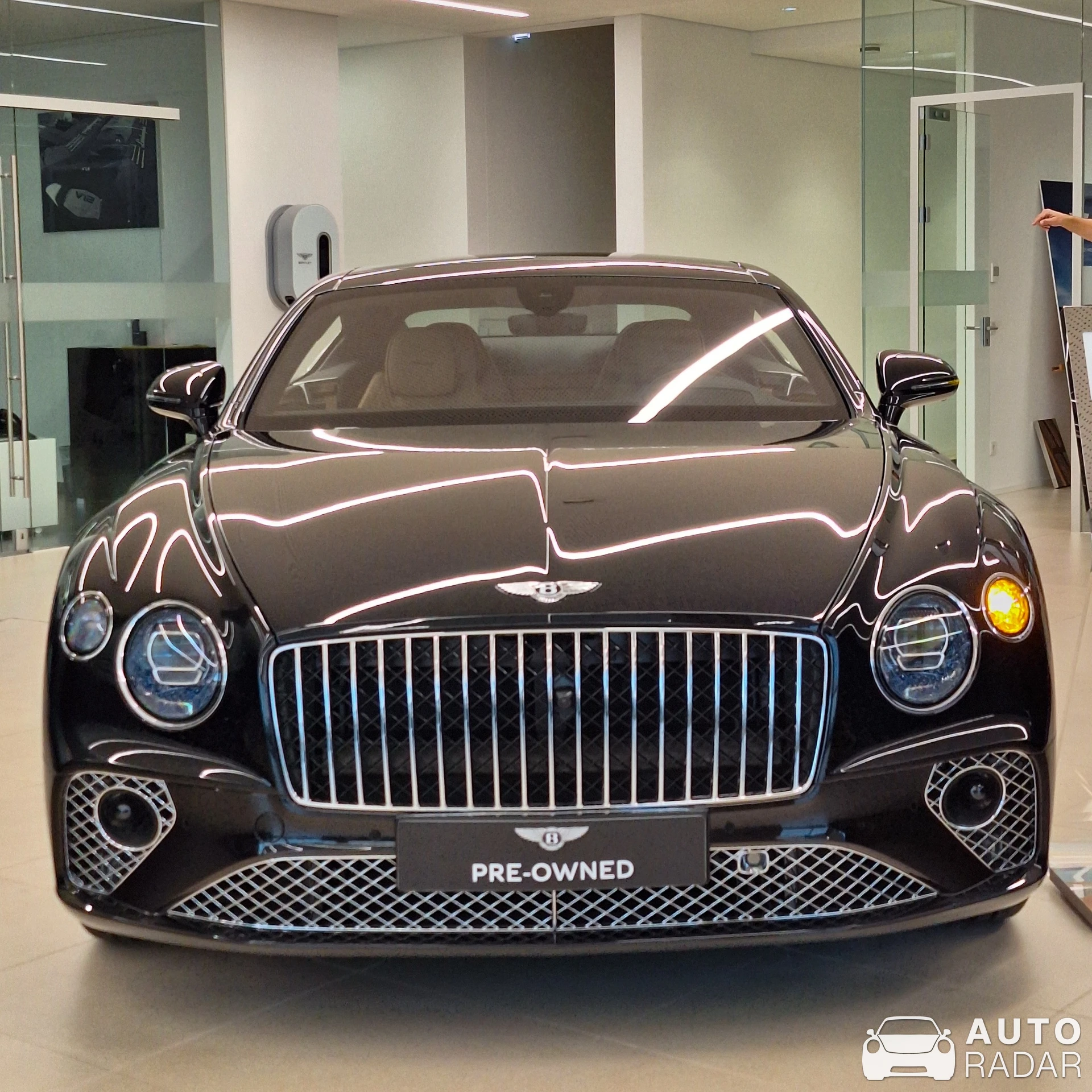 Bentley Continental GT V8 Azure spotted in Wien, Austria