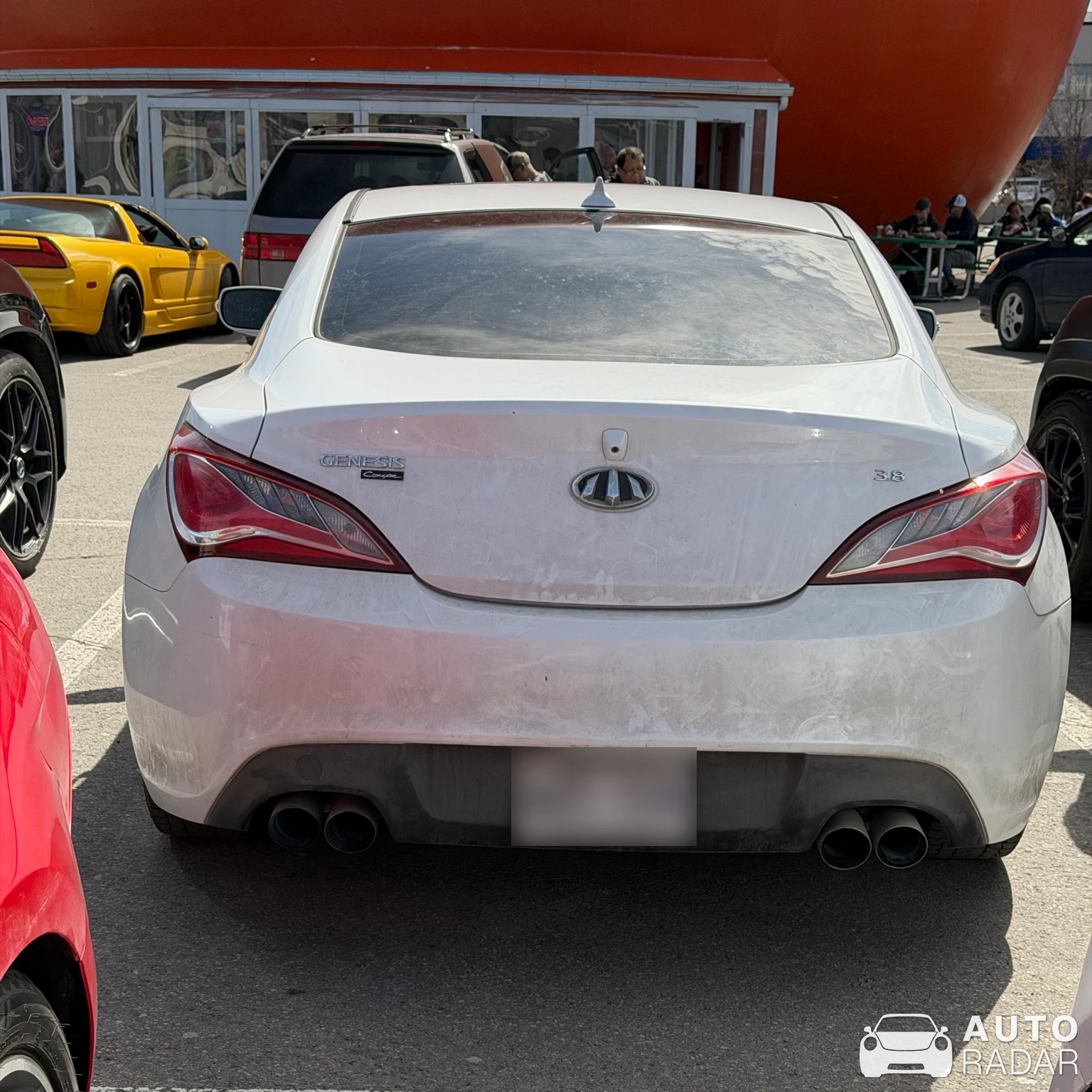 Hyundai Genesis 3.8T spotted in Montréal