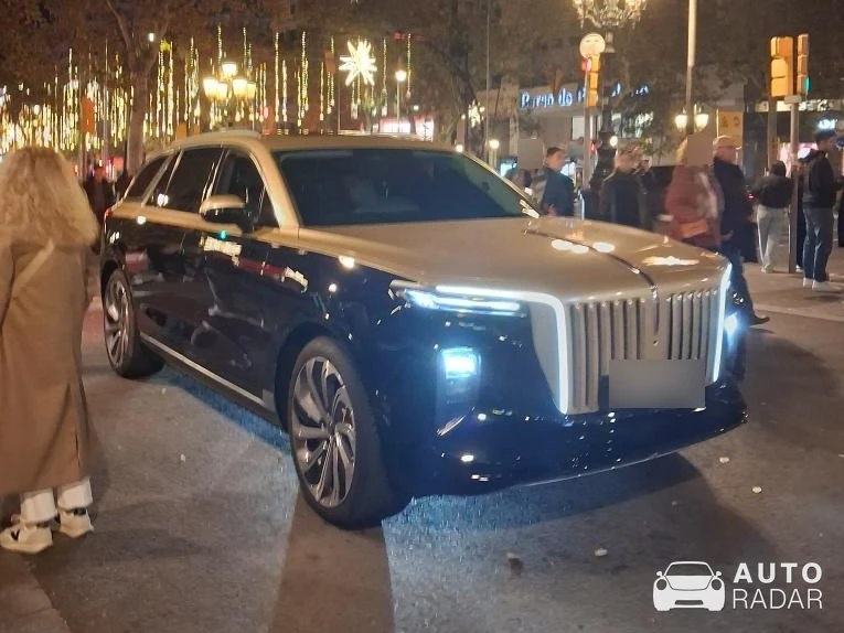 Hongqi E-HS9 spotted in Barcelona, Spain