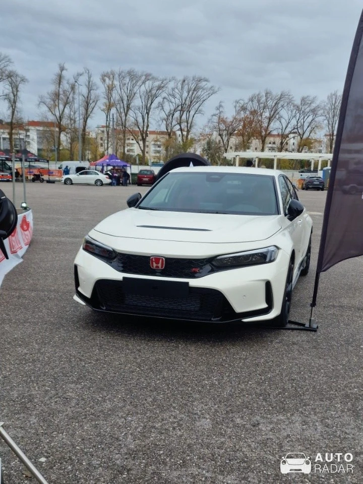 Honda Civic Type R FL5 spotted in Leiria, Portugal