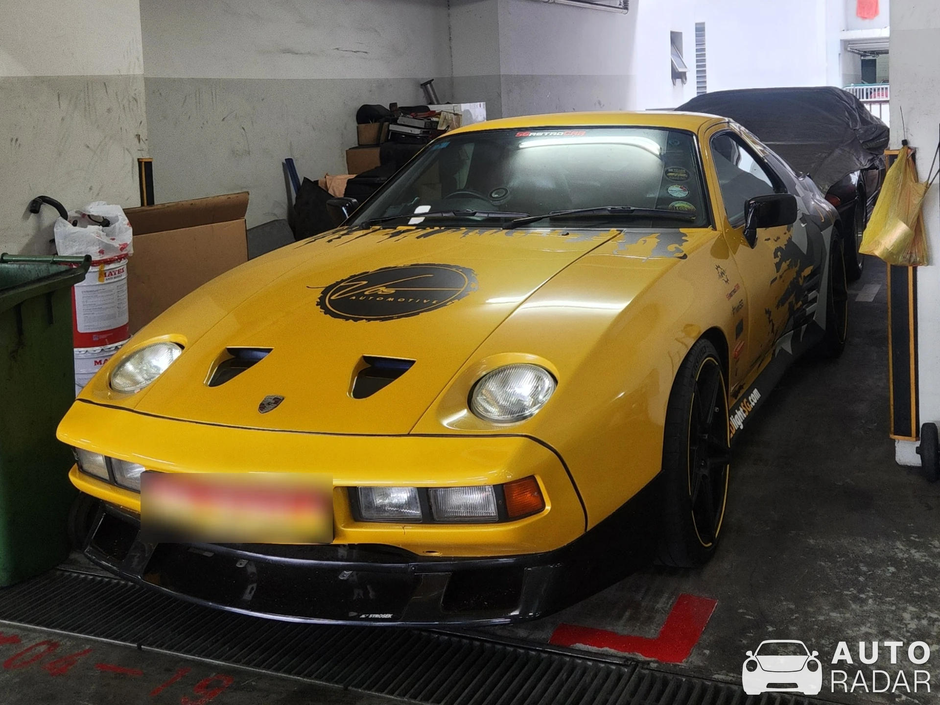 Porsche 928S spotted in Singapore