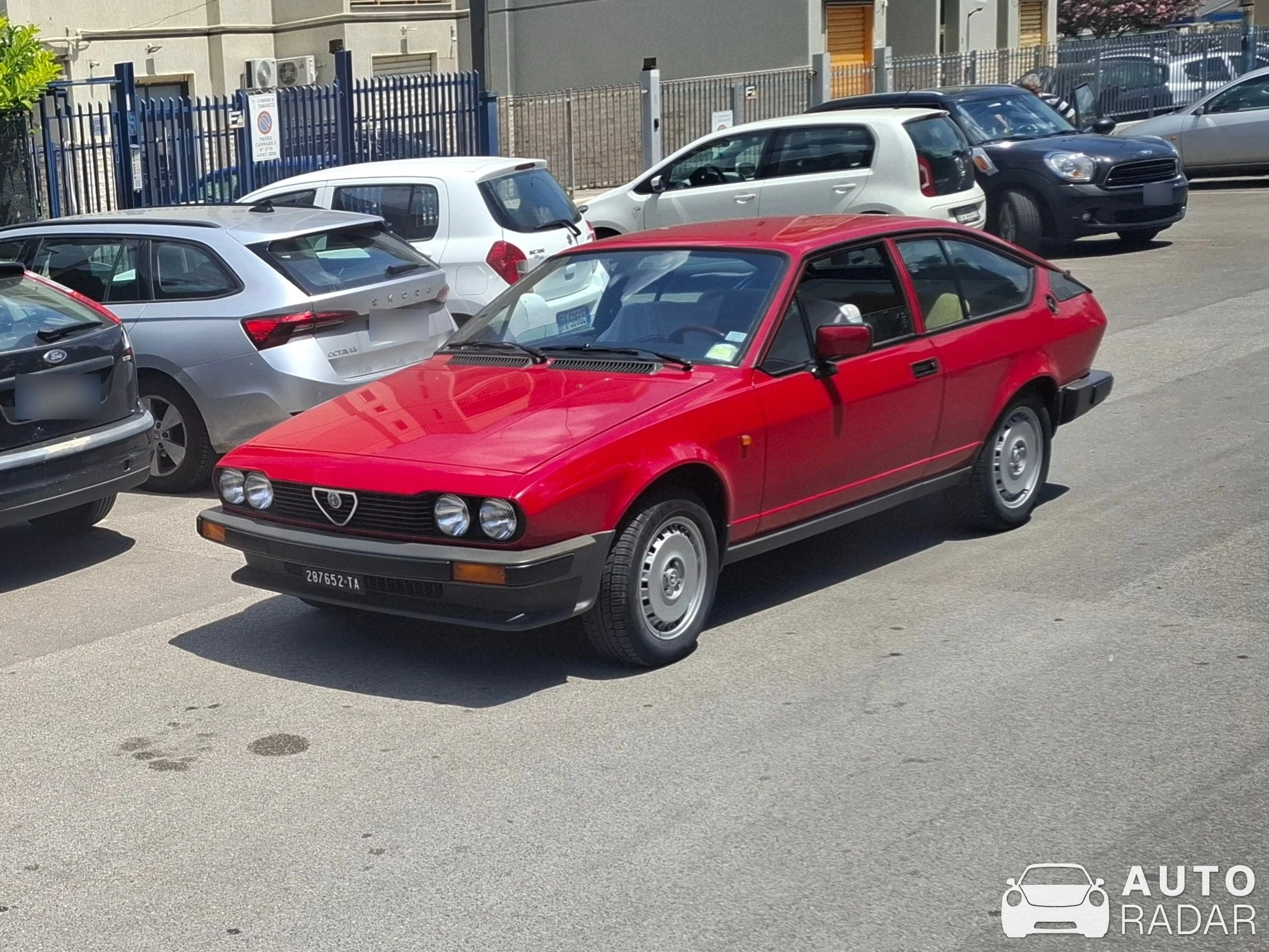 Alfa Romeo GTV6 2.5 spotted in Taranto