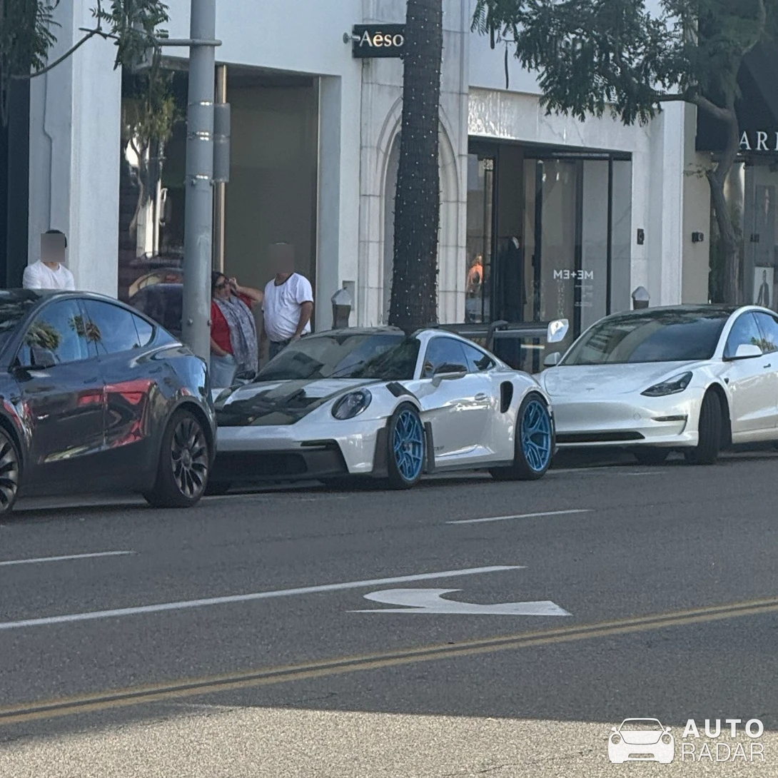 Porsche 992 GT3 RS MkI spotted in Beverly Hills, United States