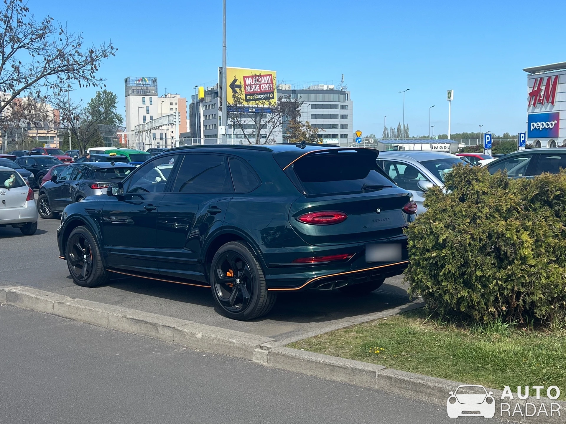 Bentley Bentayga Black Edition spotted in Katowice