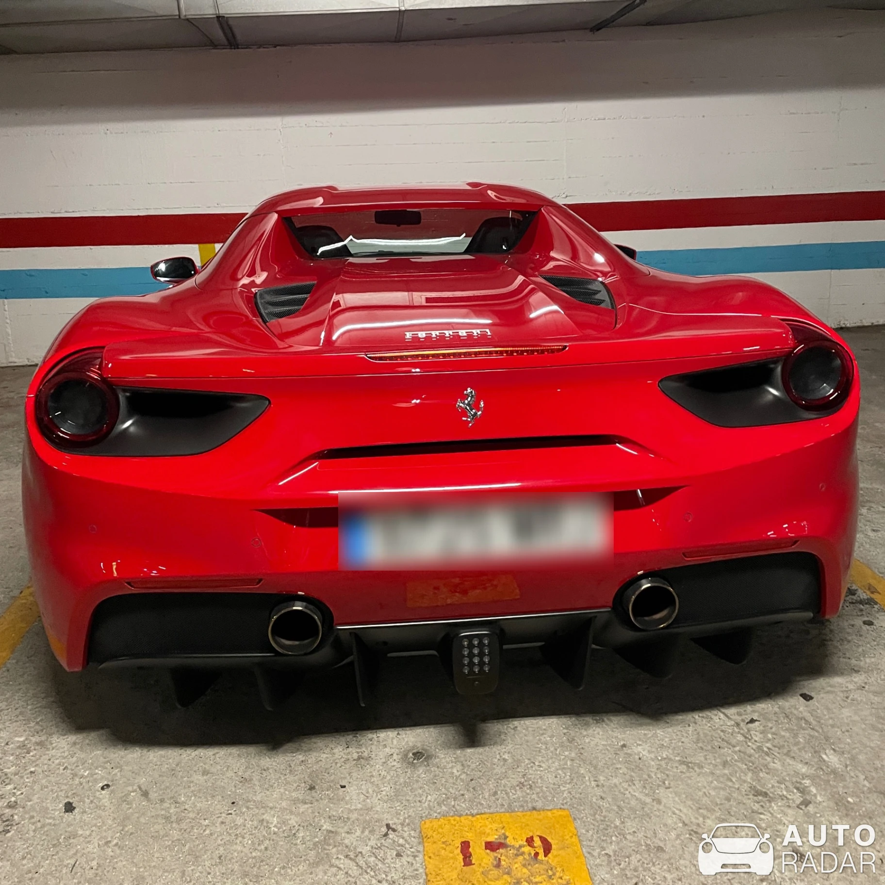 Ferrari 488 Spider spotted in Marbella, Spanien