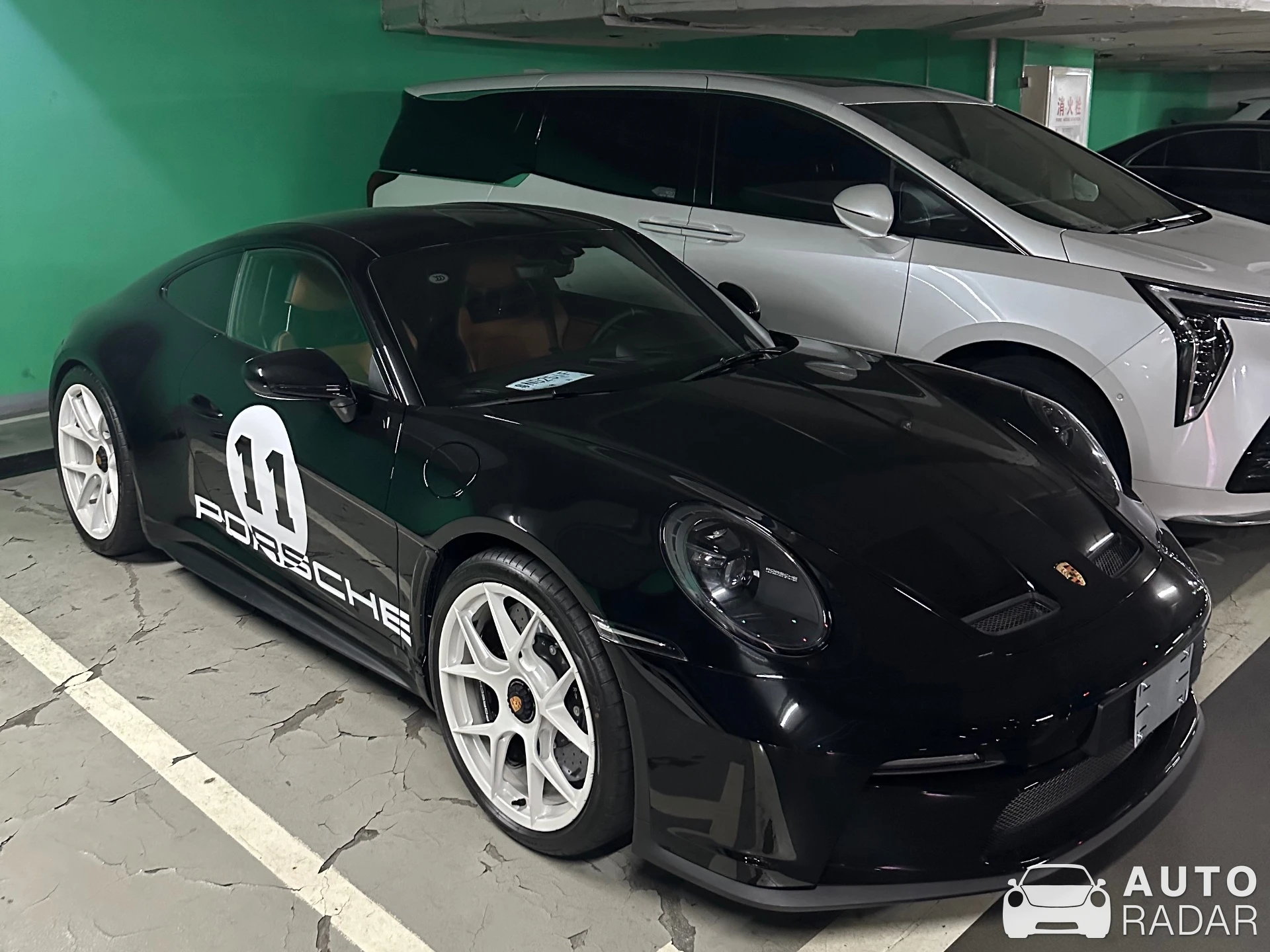 Porsche 992 S/T spotted in 成都市, 中国