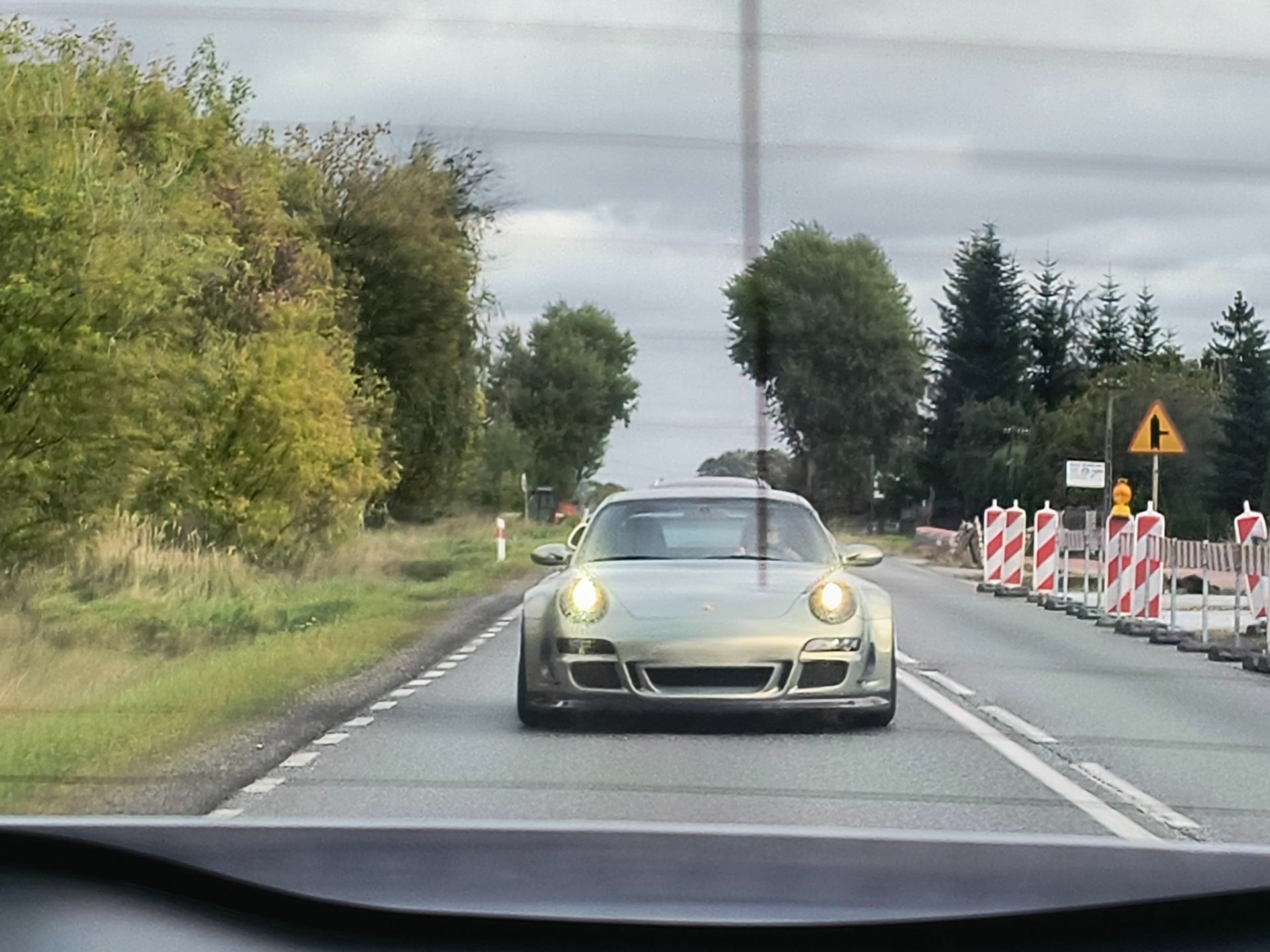 Porsche 997 Indecent 001