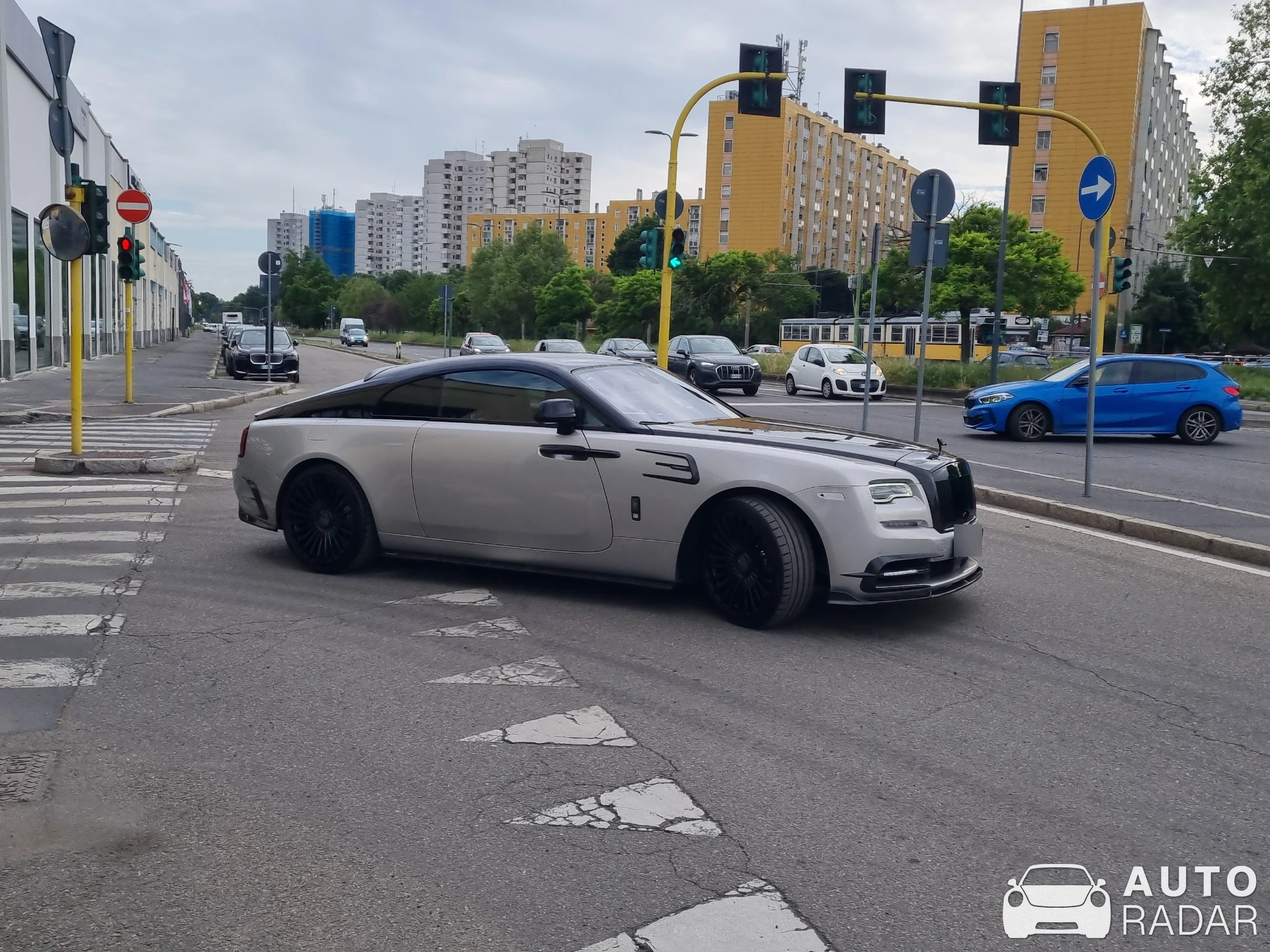 Rolls-Royce Wraith Black Badge Mansory spotted in Milano