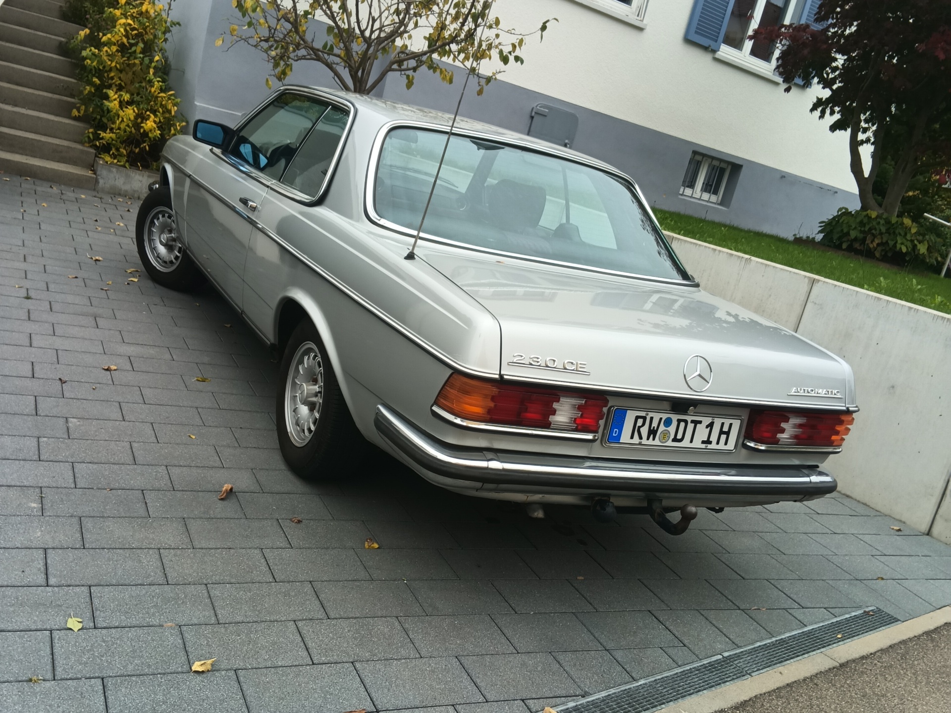Mercedes-Benz 230 CE Cabriolet W123