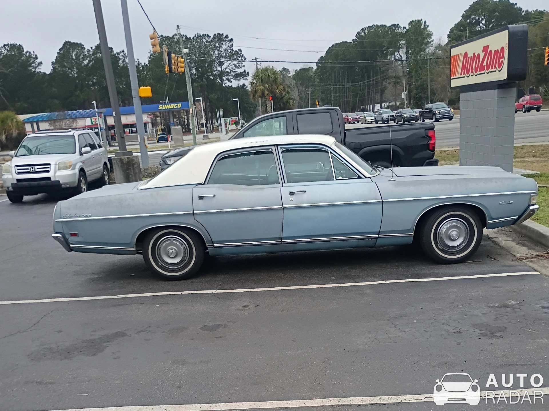 Ford Fairlane 500 Skyliner spotted in Ngari Diqu