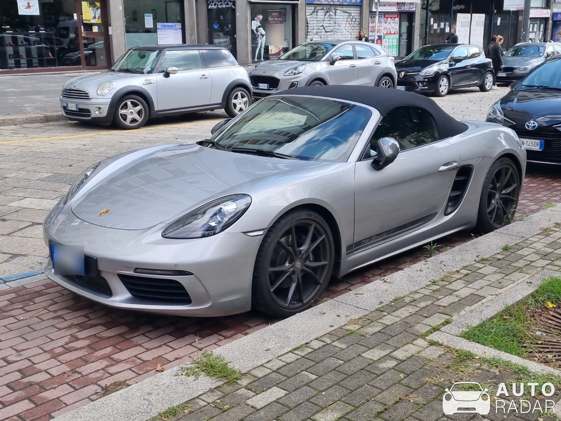 Porsche 718 Boxster T spotted in Milano, Italia