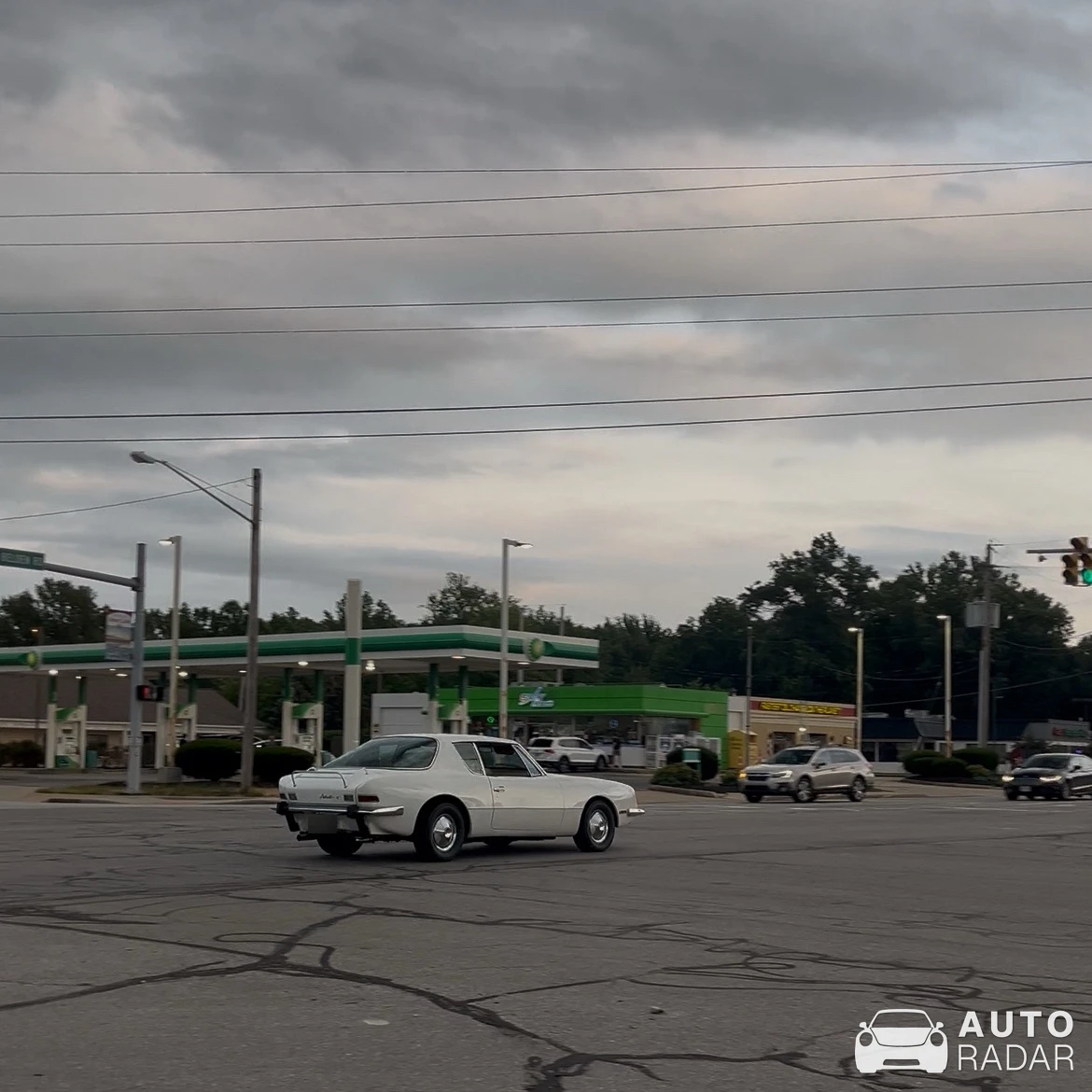 Studebaker Avanti R2 spotted in Avon Lake