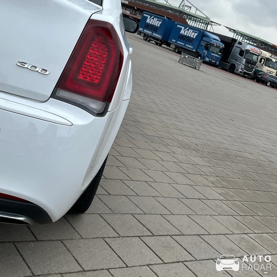 Chrysler 300C SRT8 2016 spotted in Hamburg