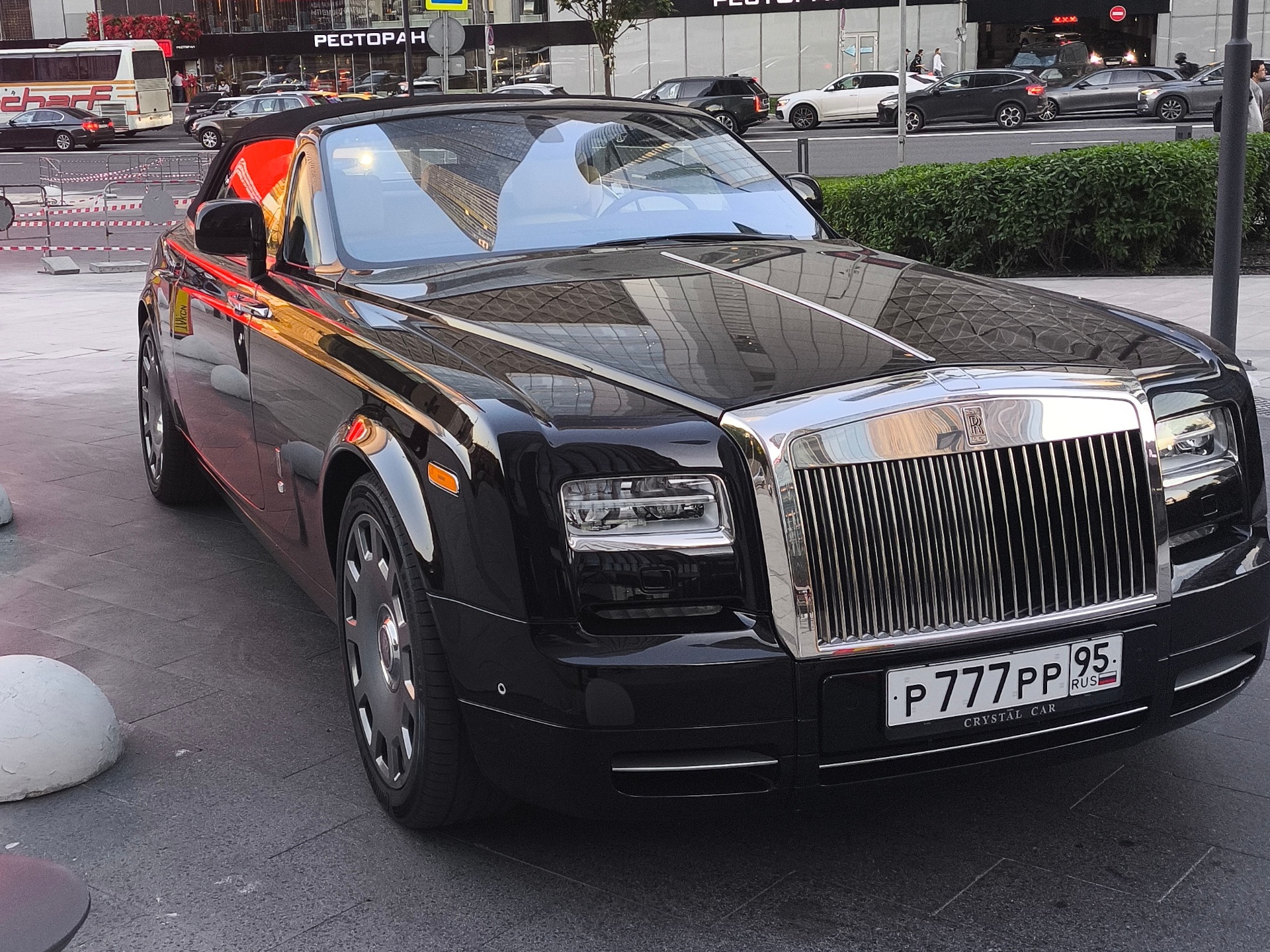 Rolls-Royce Phantom Drophead Coupe Series II
