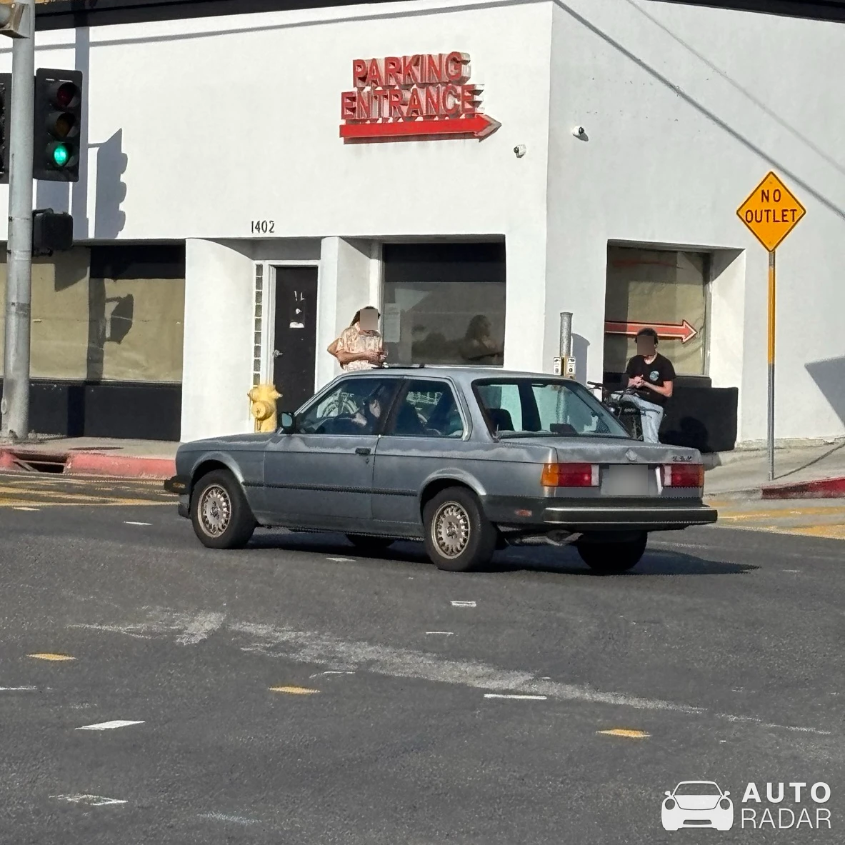BMW 3 Series E30 spotted in Hermosa Beach, United States