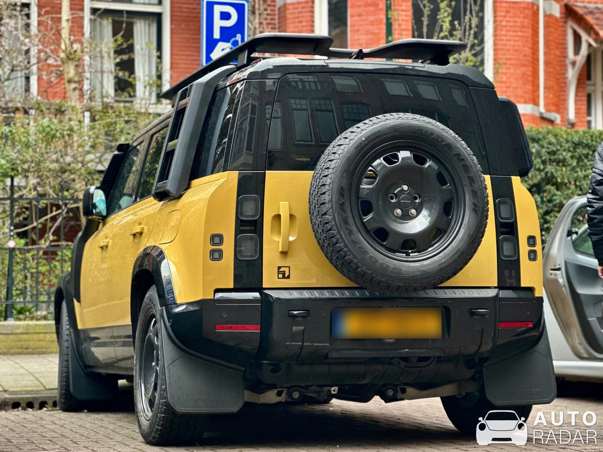 Land Rover Defender 110 Trophy Edition spotted in Amsterdam