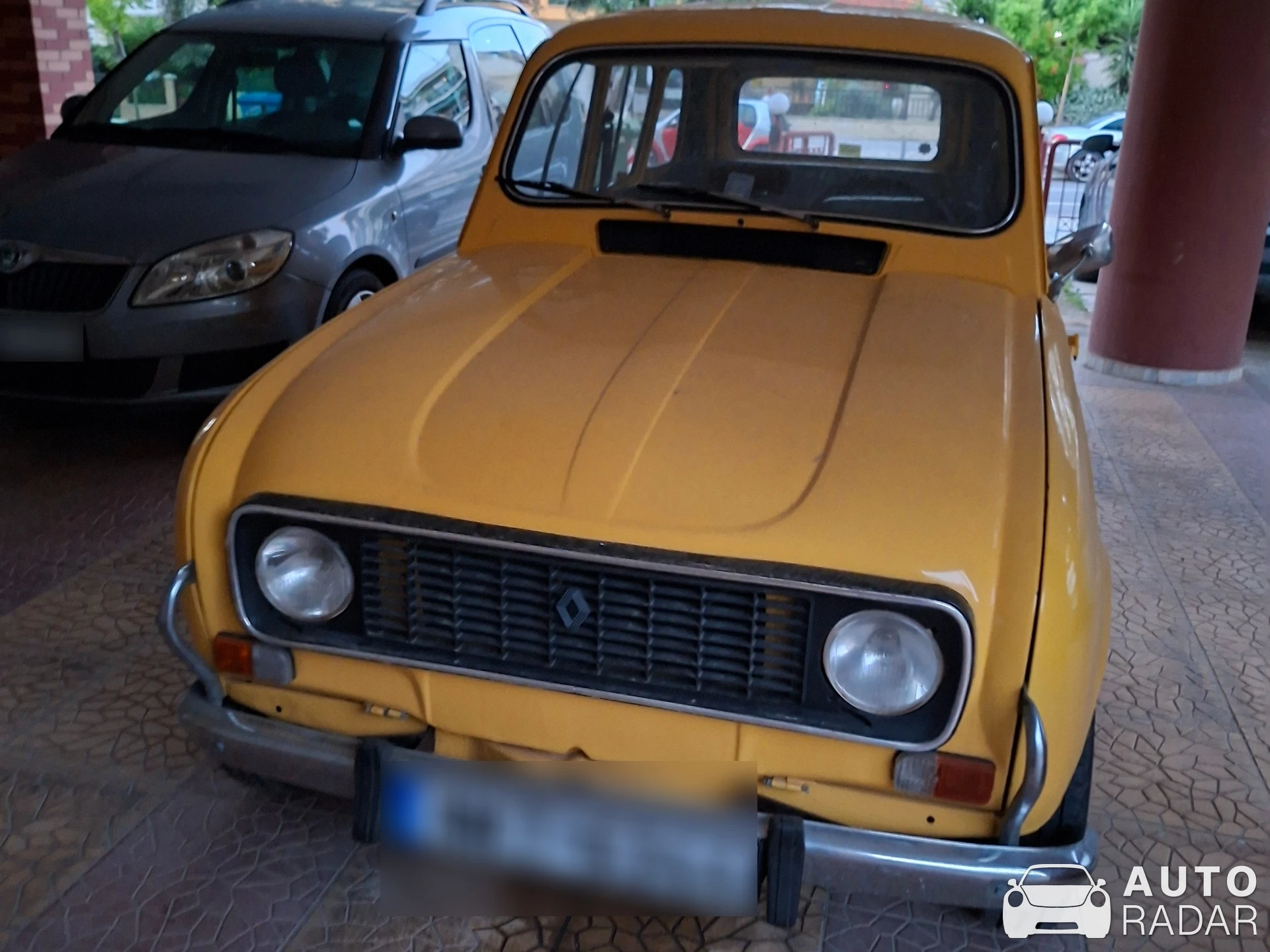 Renault 4 spotted in Kalamaria