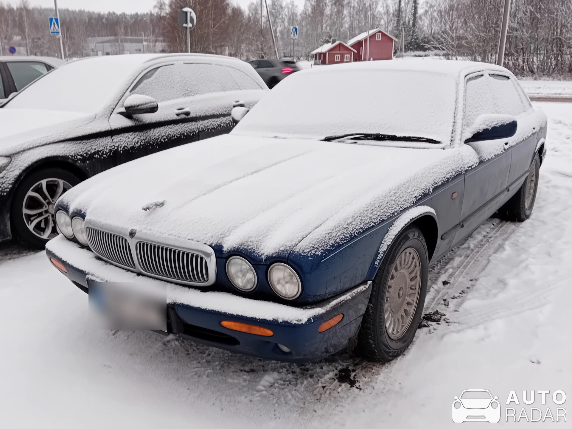 Jaguar XJ spotted in Hämeenlinna, Finland