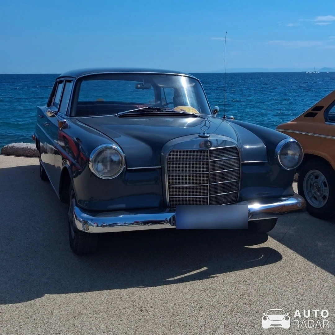 Mercedes-Benz W110 spotted in Alimos